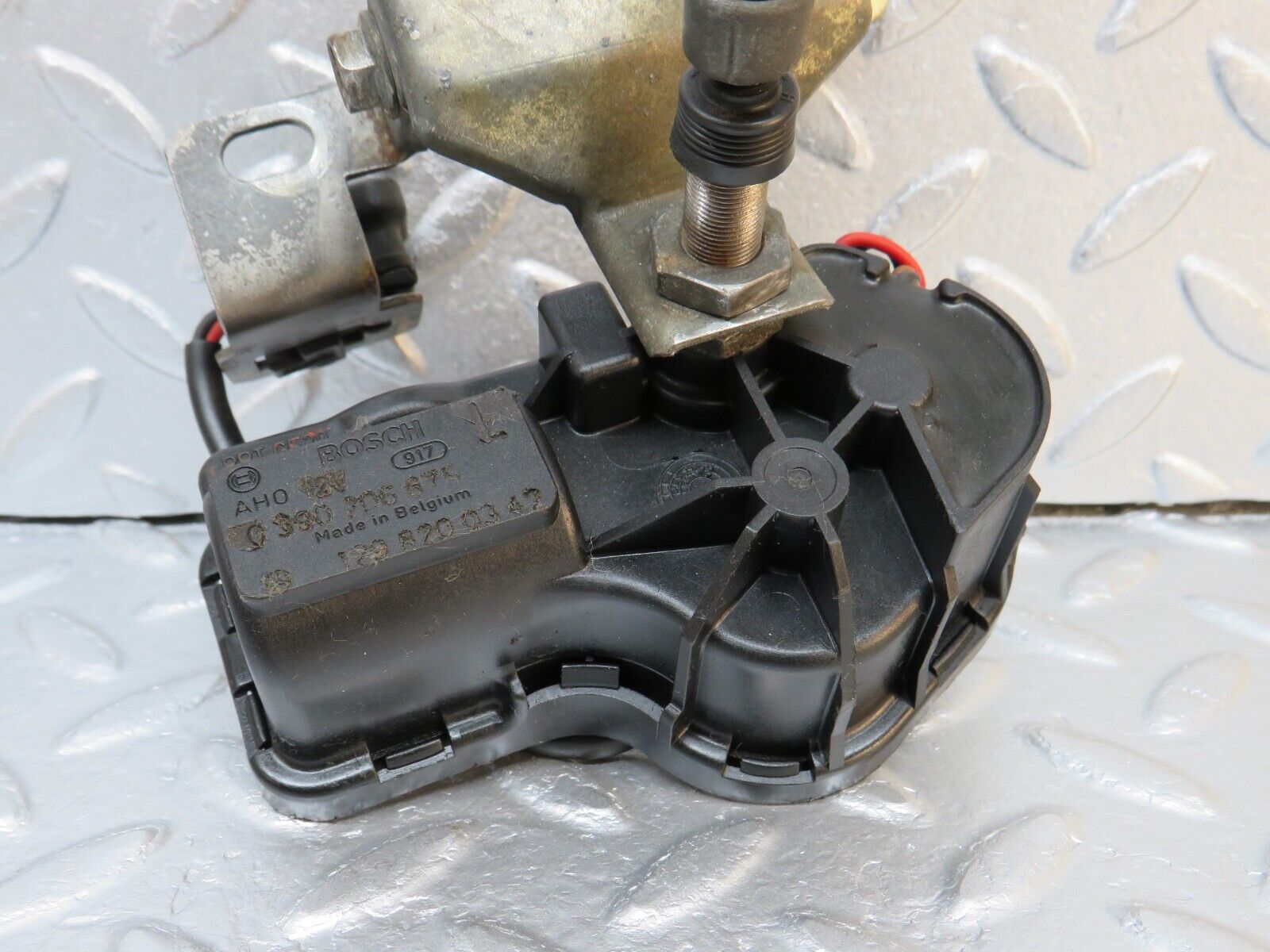 39733 Mercedes-Benz R129 320SL Coupe Headlight Wiper Motor Left 0390206875