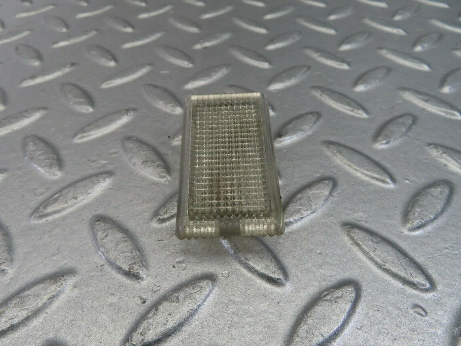 10141 Mercedes-Benz C123 230CE Coupe Glove Box Light