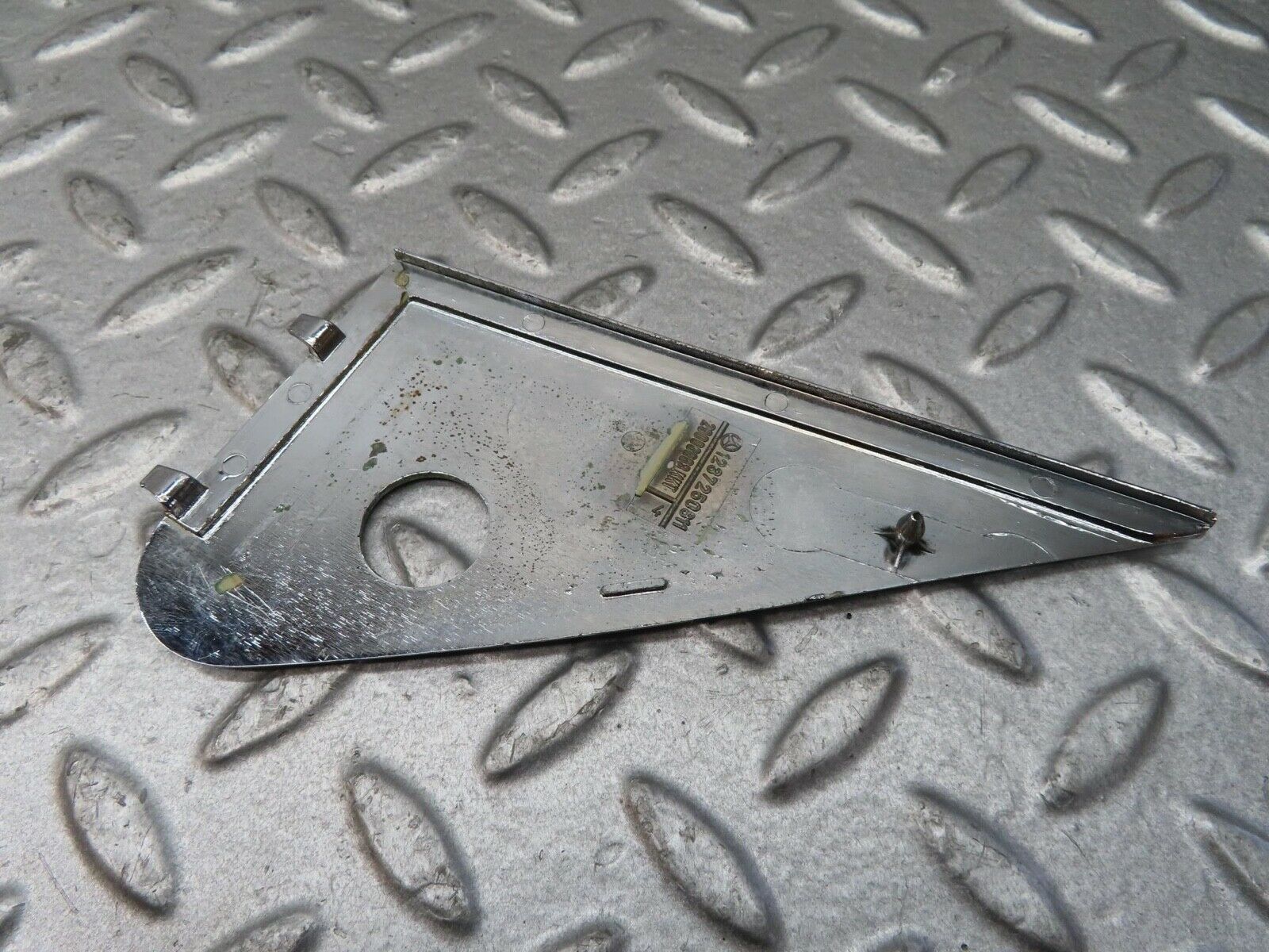 13619 Mercedes-Benz W123 200 Mirror Triangle Cover Right Side 1237250811