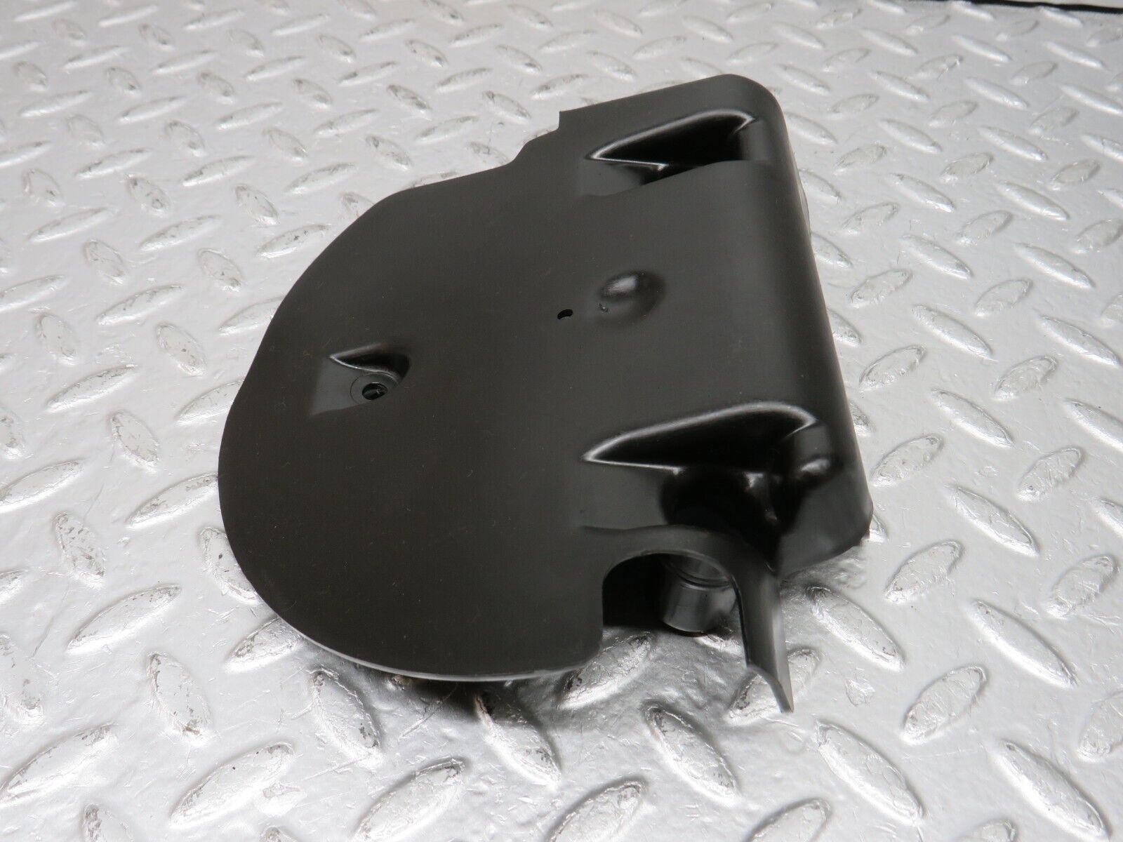 33398 Mercedes-Benz W202 C180 Fuel Tank Plastic Cover 2024710287