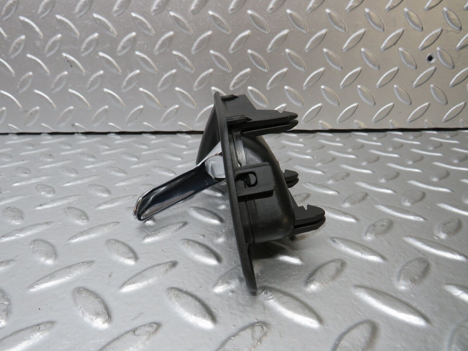 30268 Mercedes-Benz W124 230E Interior Door Handle Front Left 1247600161