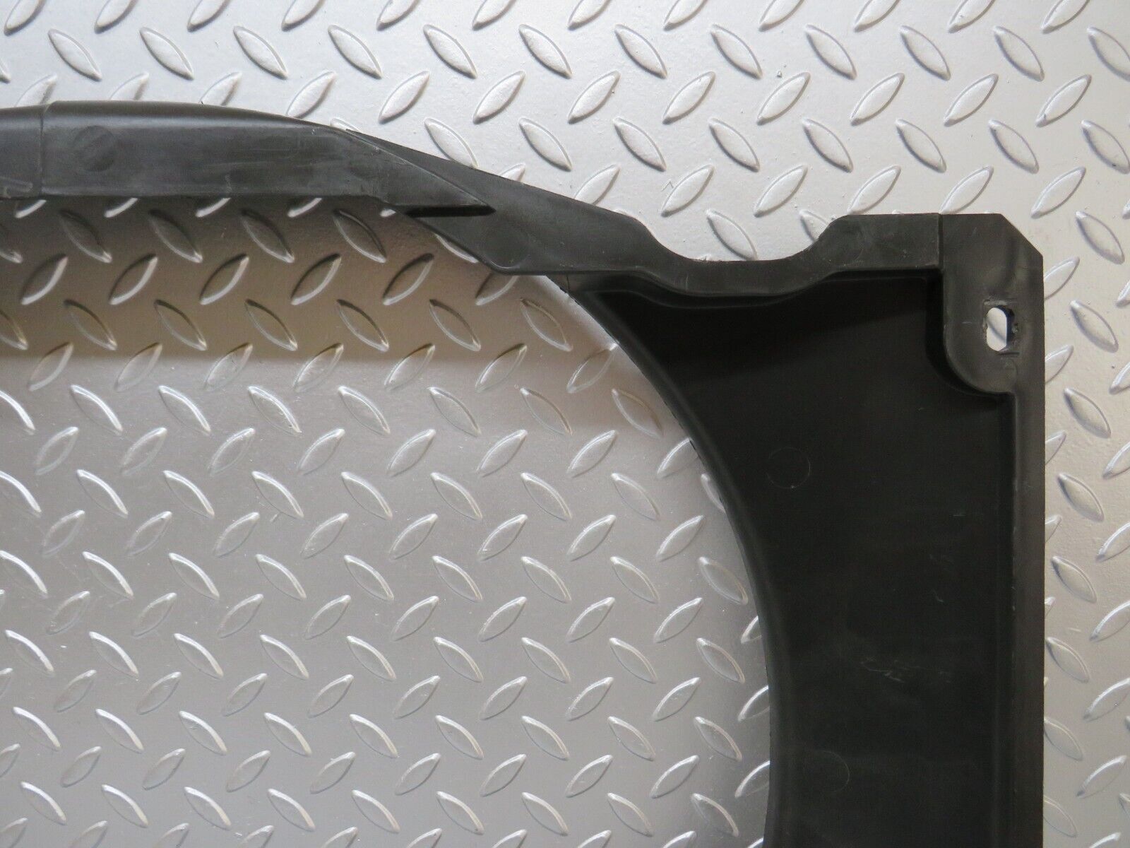 26303 Mercedes-Benz W116 450SE Radiator Shroud Fan Cover 1165050355