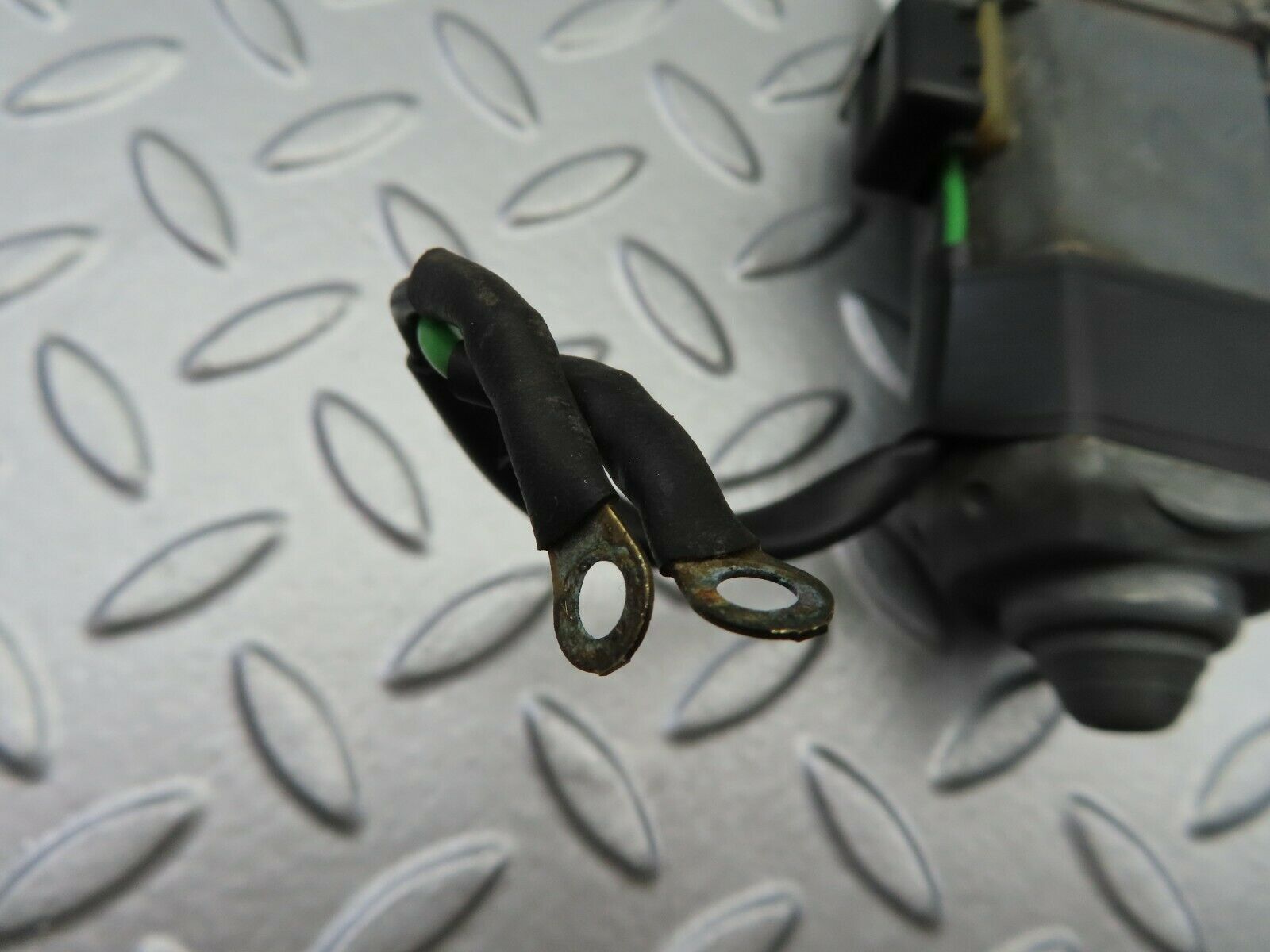 6621 Mercedes-Benz S124 E220 Wagon Front Left Window Regulator Motor