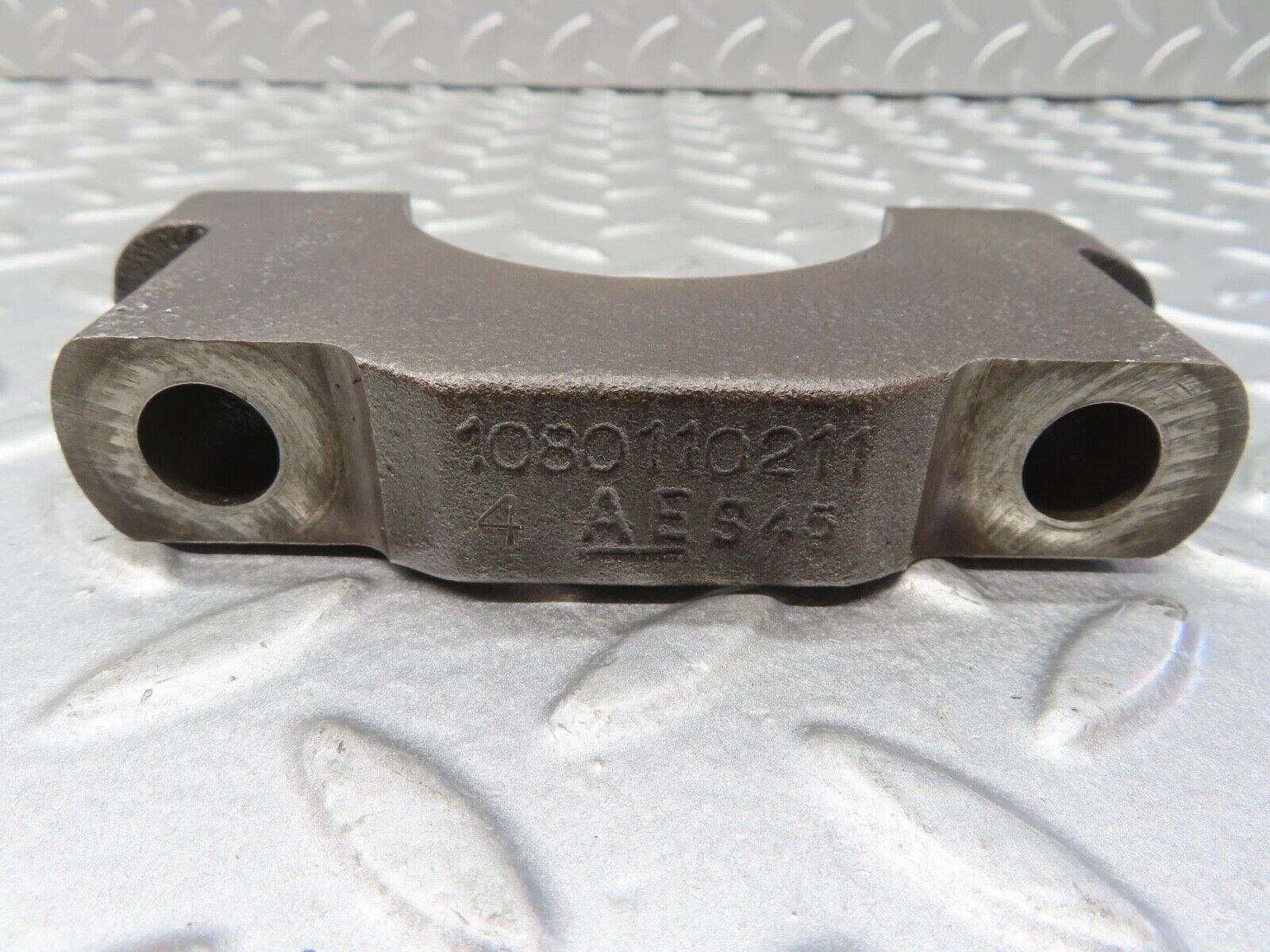 13382 Mercedes-Benz W111 230S Crankshaft Bearing Holder Block 1080110211