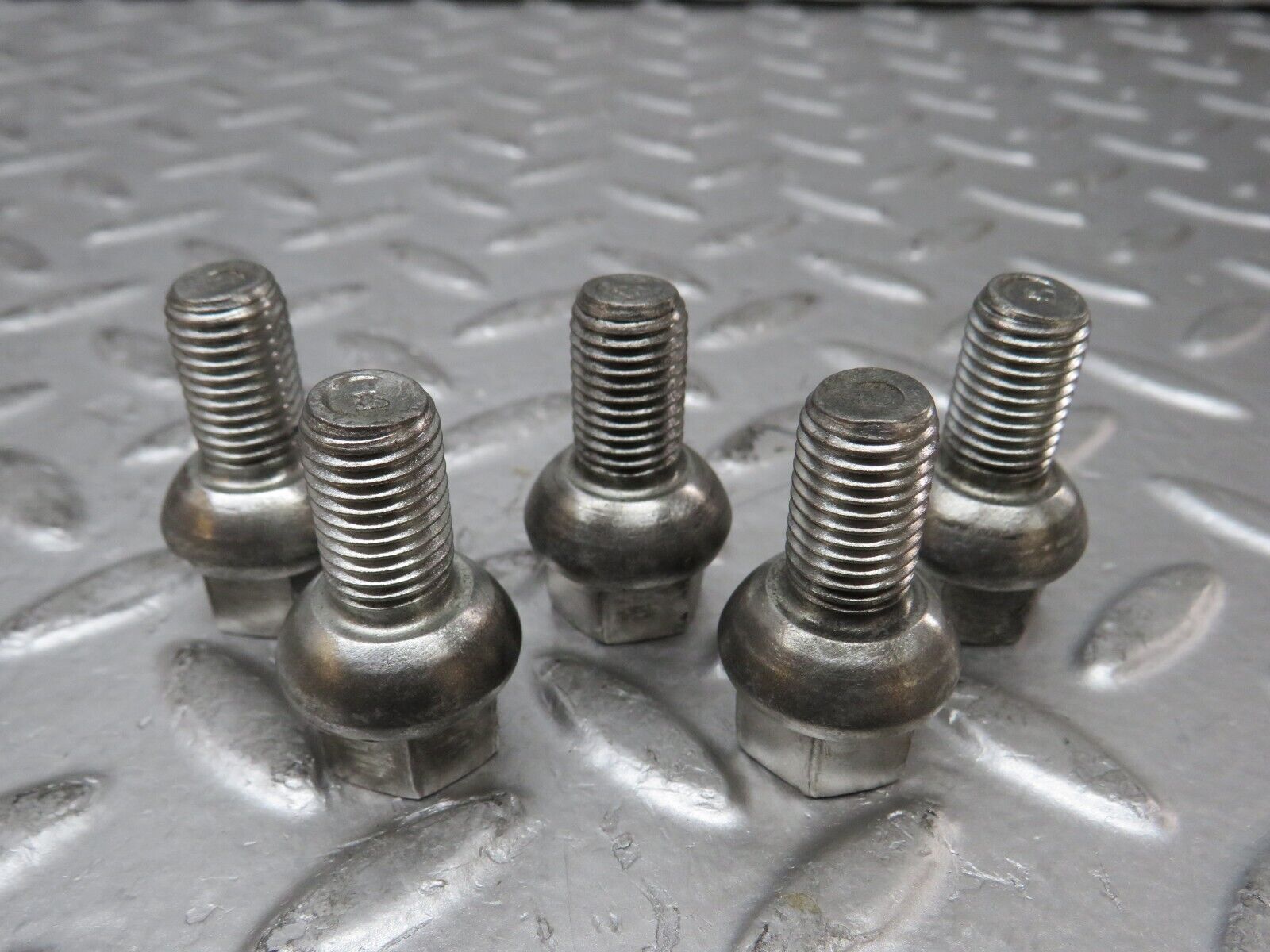 27431 Mercedes-Benz 5x Steel Wheel Lug Bolt M12x1.5