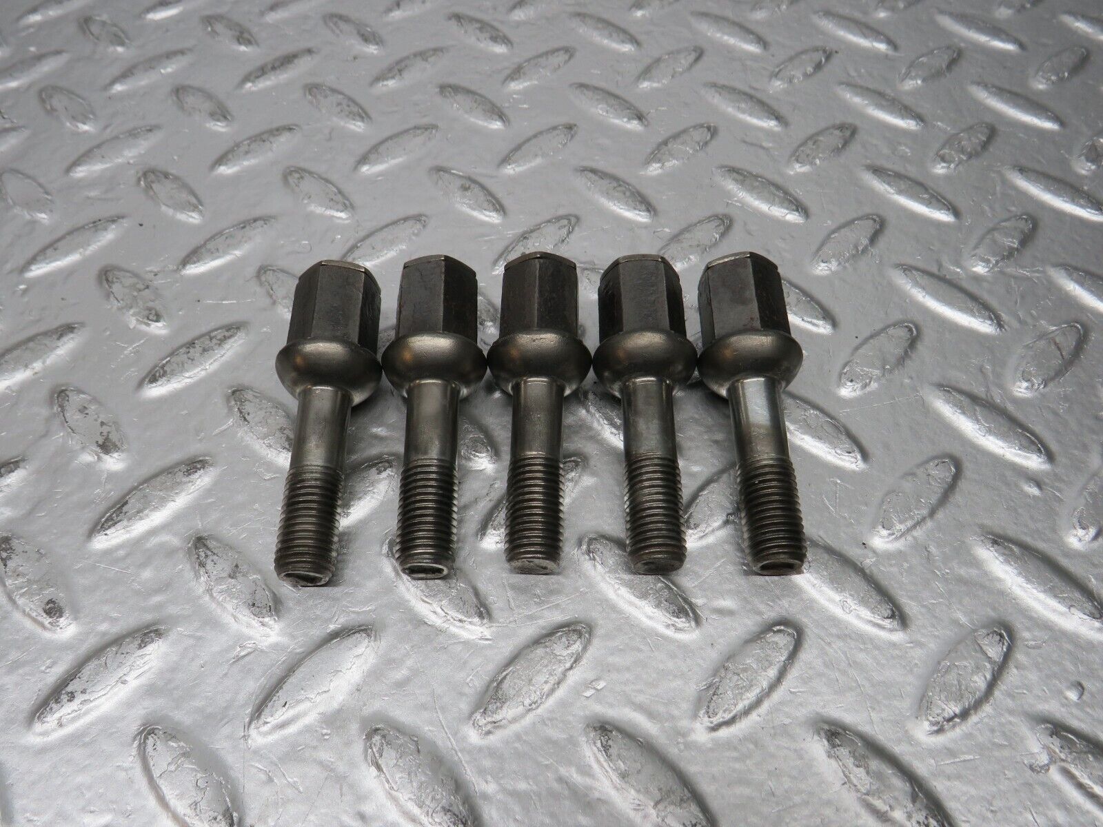 30529 Mercedes-Benz 5x Alloy Wheel Lug Bolt M12x1.5