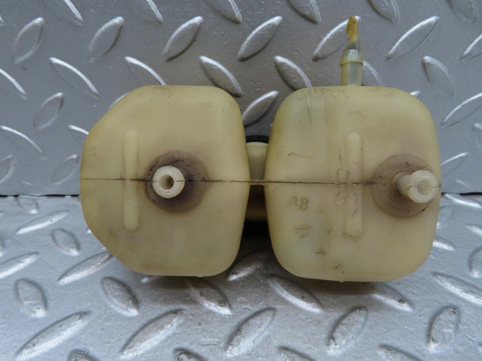 12597 Mercedes-Benz W108 280SE 3.5 Brake Fluid Reservoir Tank