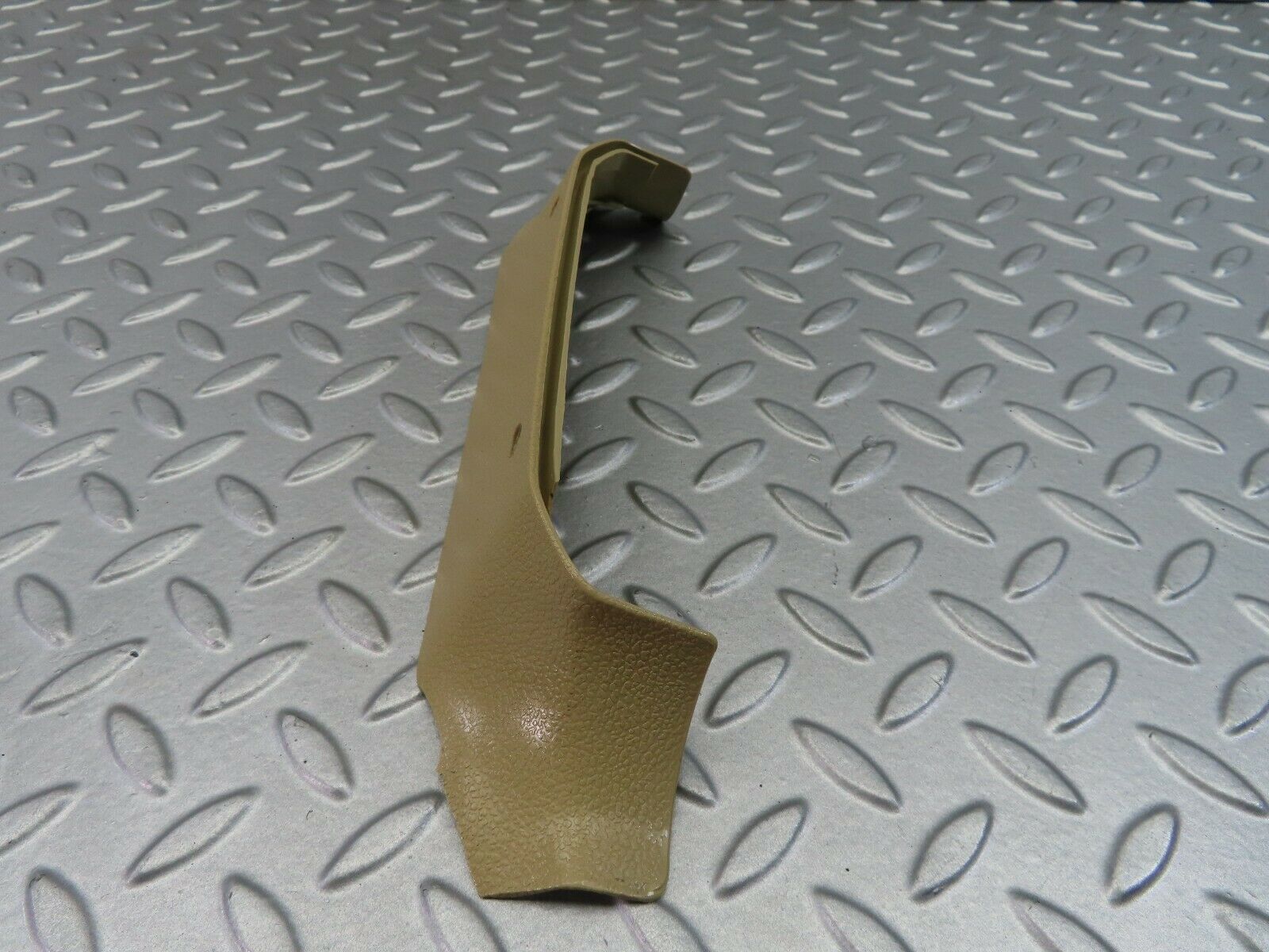 7382 Mercedes-Benz W116 450SE B Pillar Lower Cover Trim Right Side 1166920222