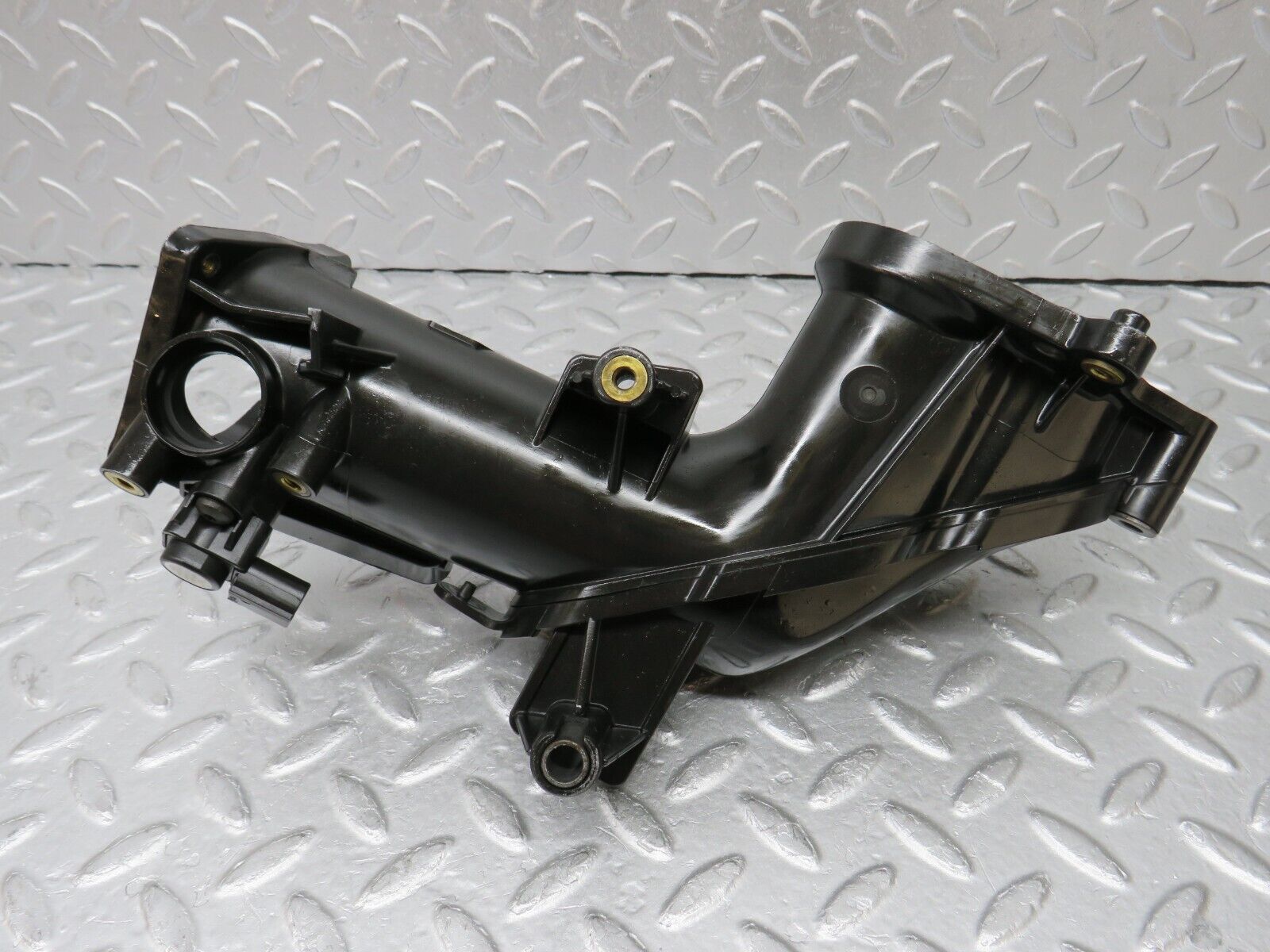 35220 Mercedes-Benz W221 Intake Manifold Pipe 6420901037 0261230144