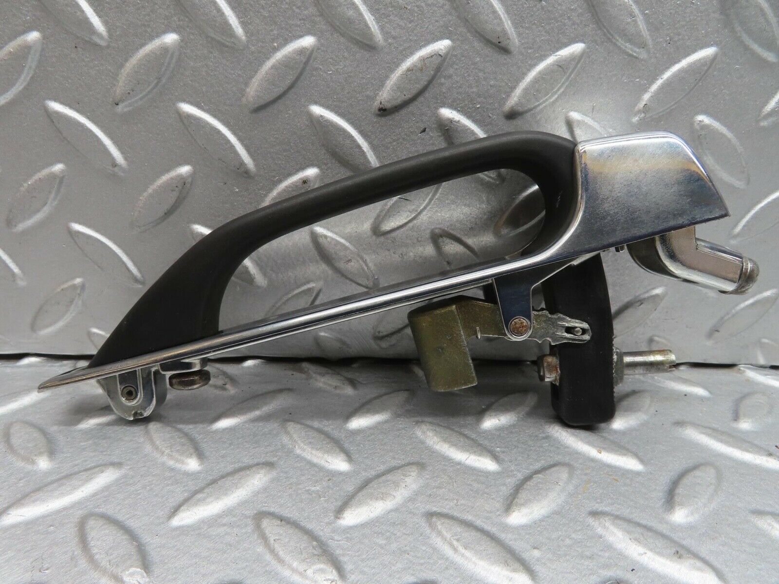 13866 Mercedes-Benz W123 200 Exterior Chrome Door Handle Rear 1237600359