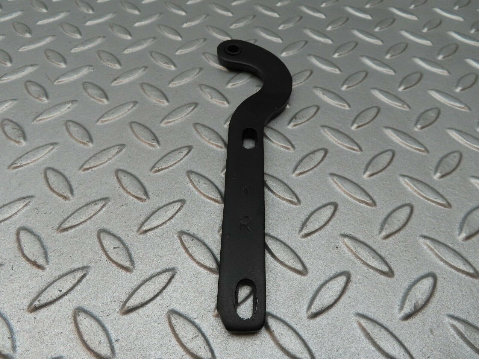 3620 Mercedes-Benz W108 280SE Right Bonnet Hinge Support