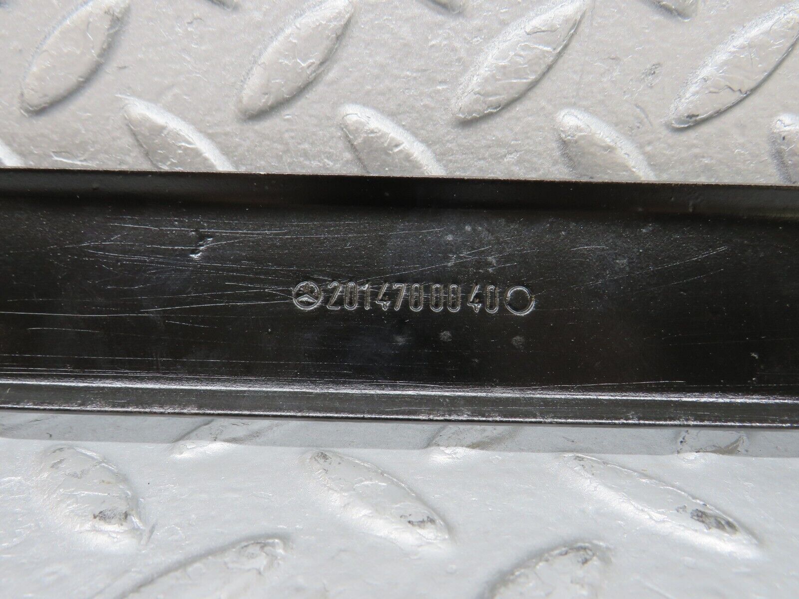 36768 Mercedes-Benz W201 190E 2.0L Fuel Tank Tightening Strap 2014700040