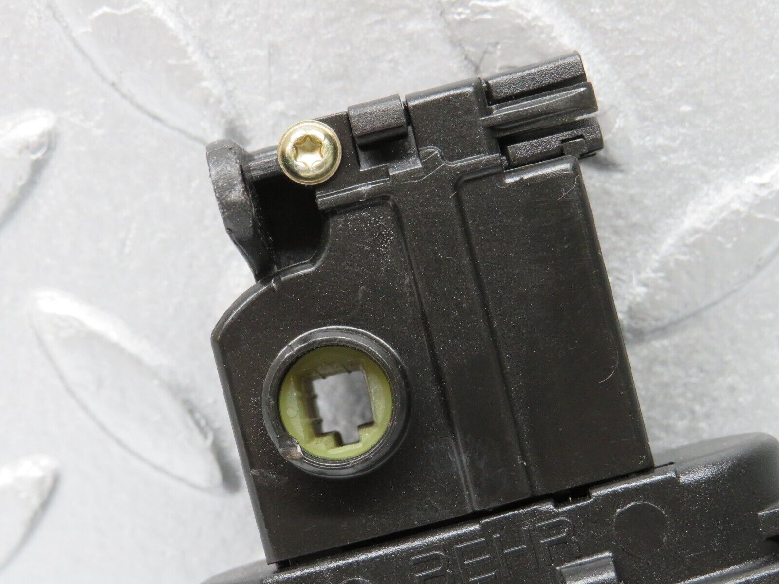 38599 Mercedes-Benz R129 280SL Coupe Heater Box Vacuum Actuator