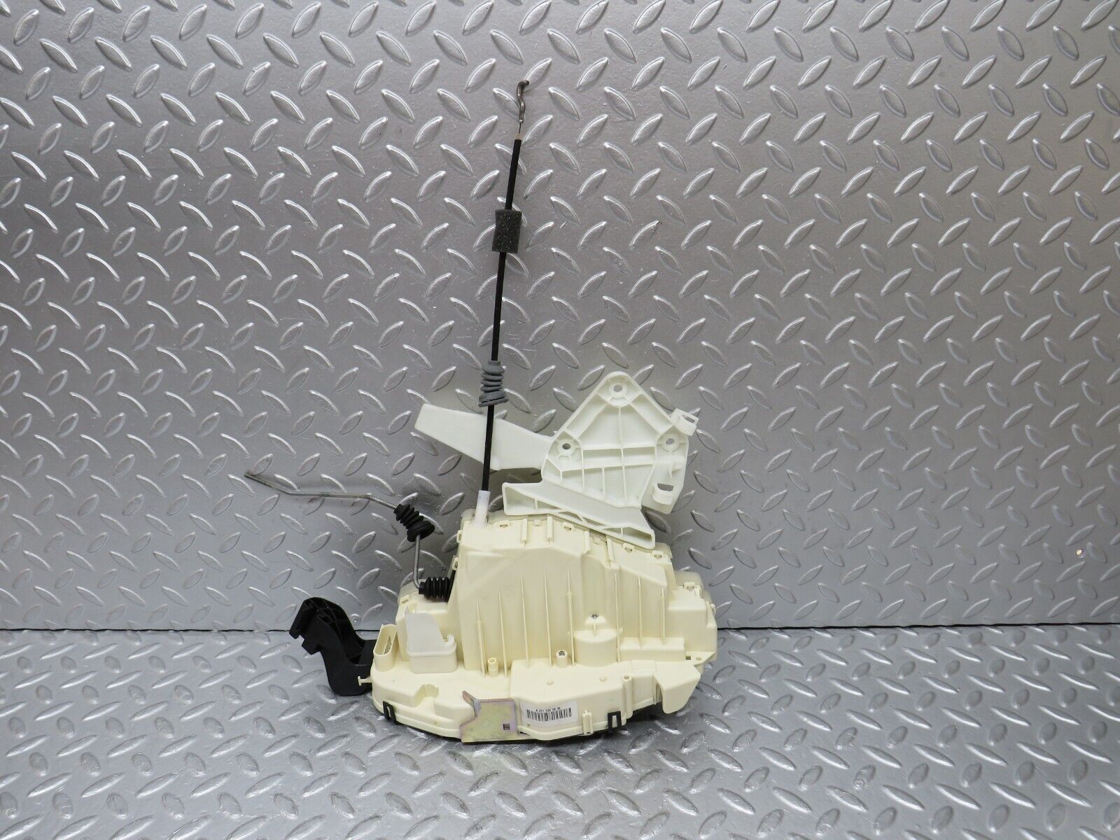 35236 Mercedes-Benz W221 Rear Right Door Lock Mechanism 2217302835