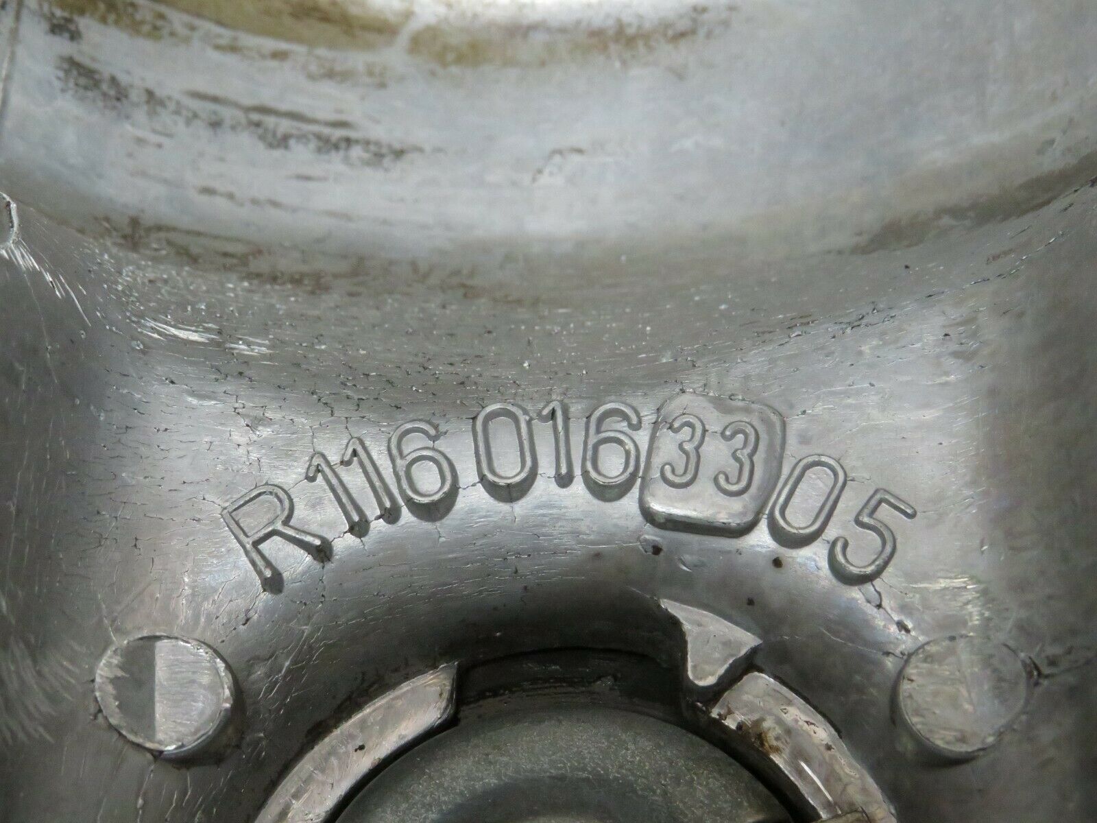 23856 Mercedes-Benz C107 450SLC Cylinder Head Valve Cover Right 1160163305