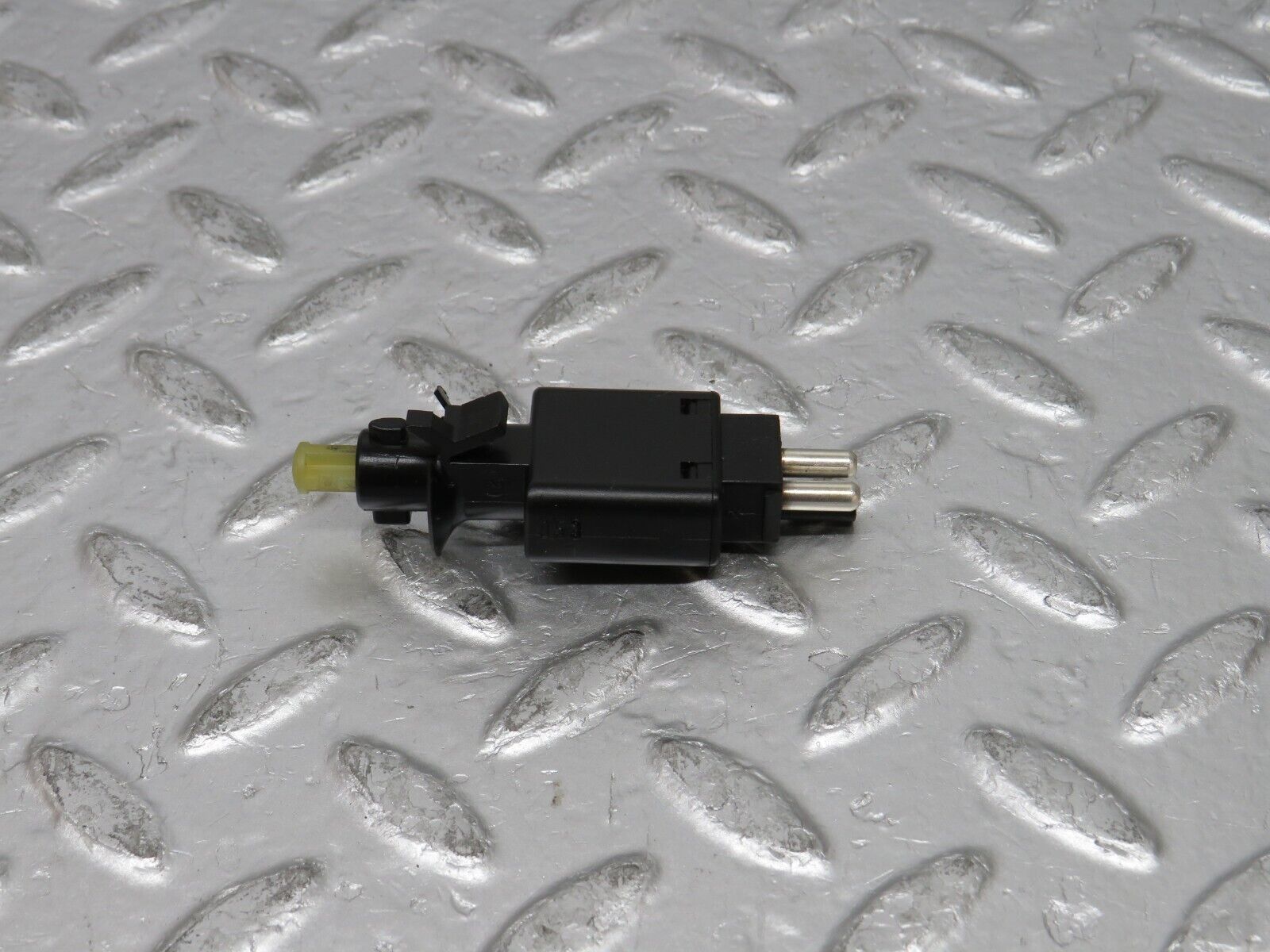 31788 Mercedes-Benz W201 190LE 1.8L Glove Box Light