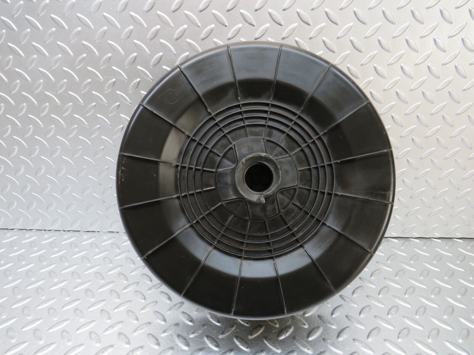 25218 Mercedes-Benz W201 190D Spare Wheel Holder 2018900007