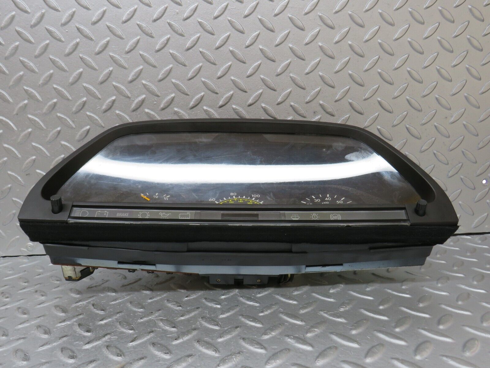 36303 Mercedes-Benz W126 420SE Instrument Cluster 1265424760 1265424760