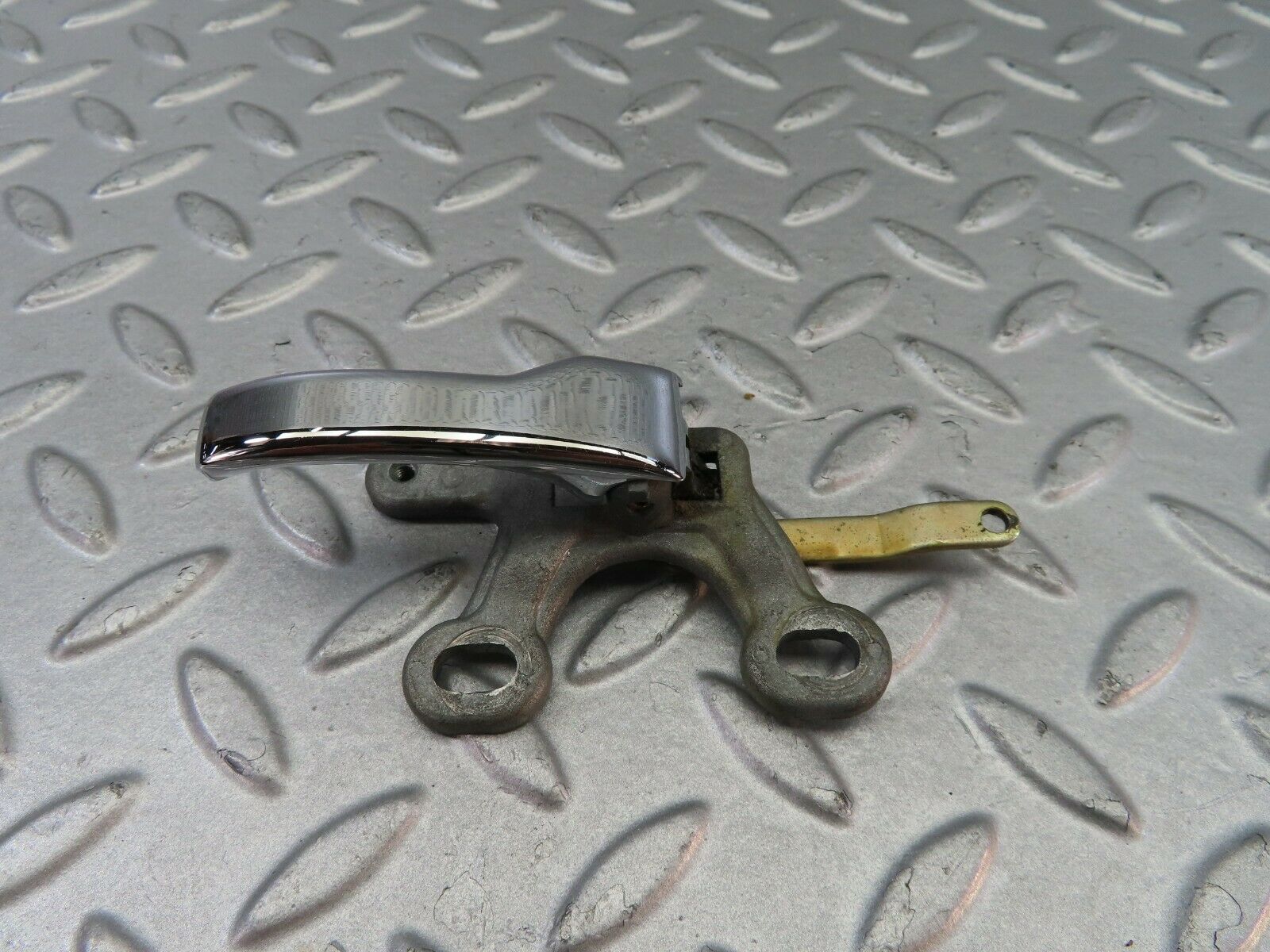 7588 Mercedes-Benz S123 230TE Wagon Right Interior Door Handle