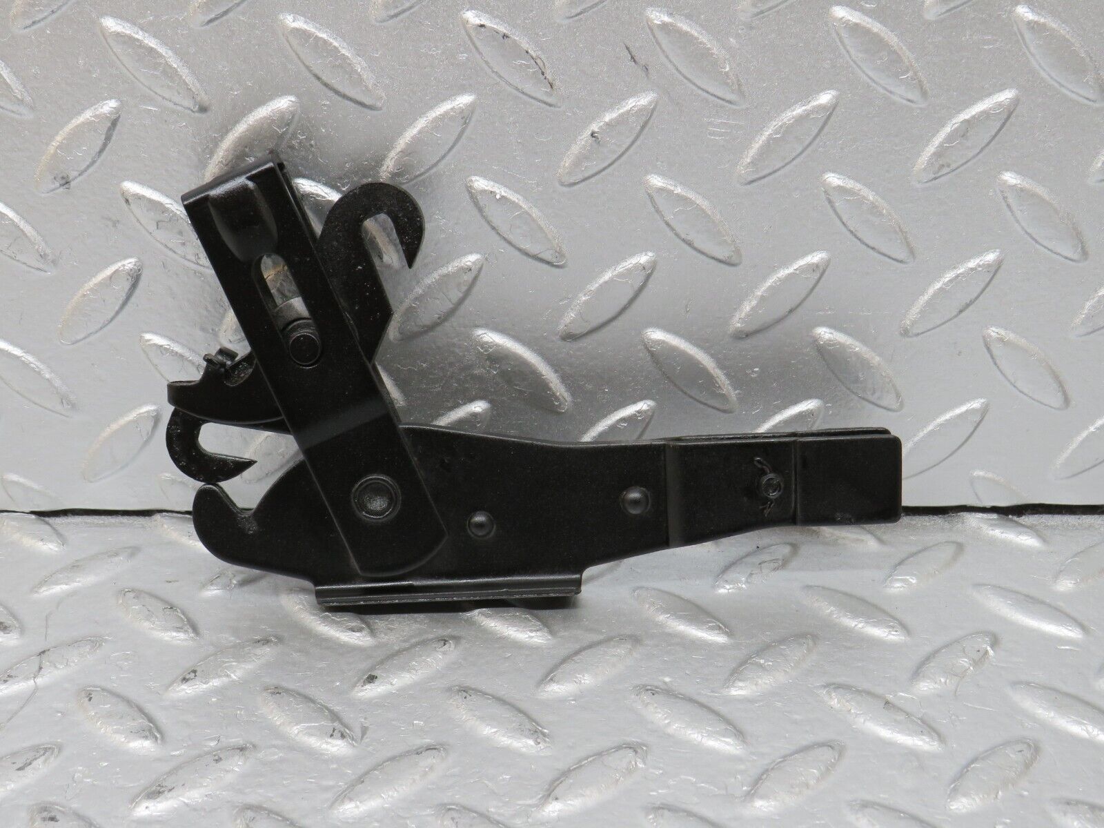 34588 Mercedes-Benz C126 380SEC Coupe Handbrake Adjusting Handbrake Regulator