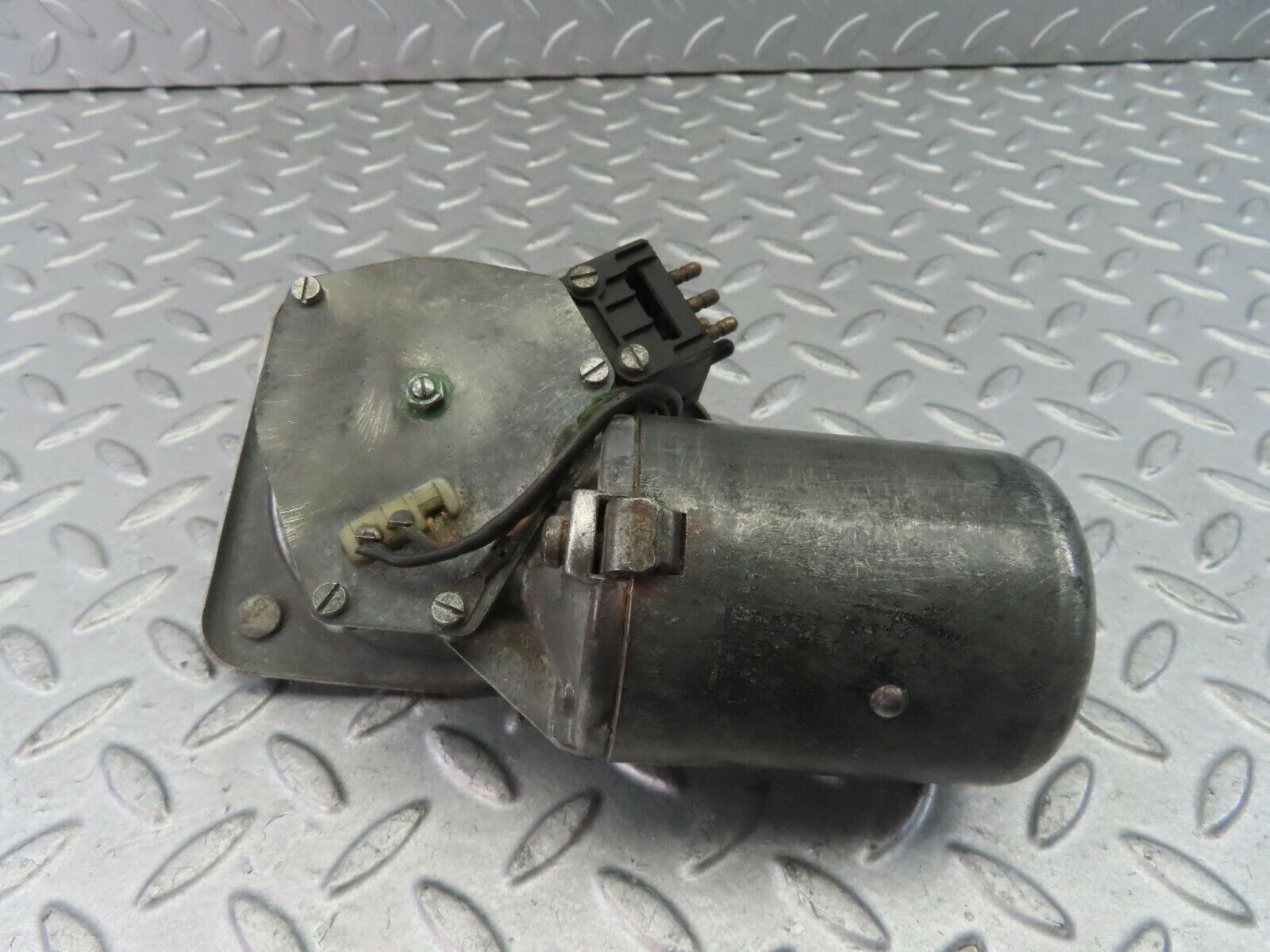8610 Mercedes-Benz W108 Wiper Motor
