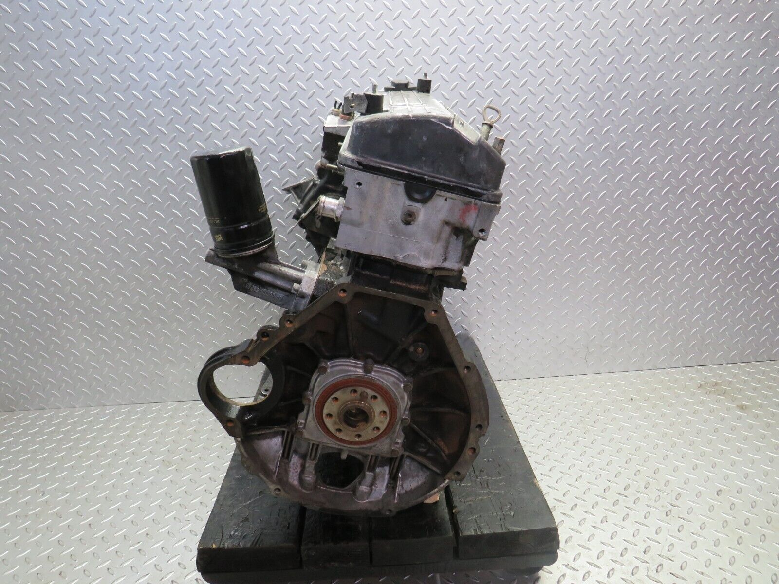 30570 Mercedes-Benz W124 230E Complete Engine 1020113501 M102.982