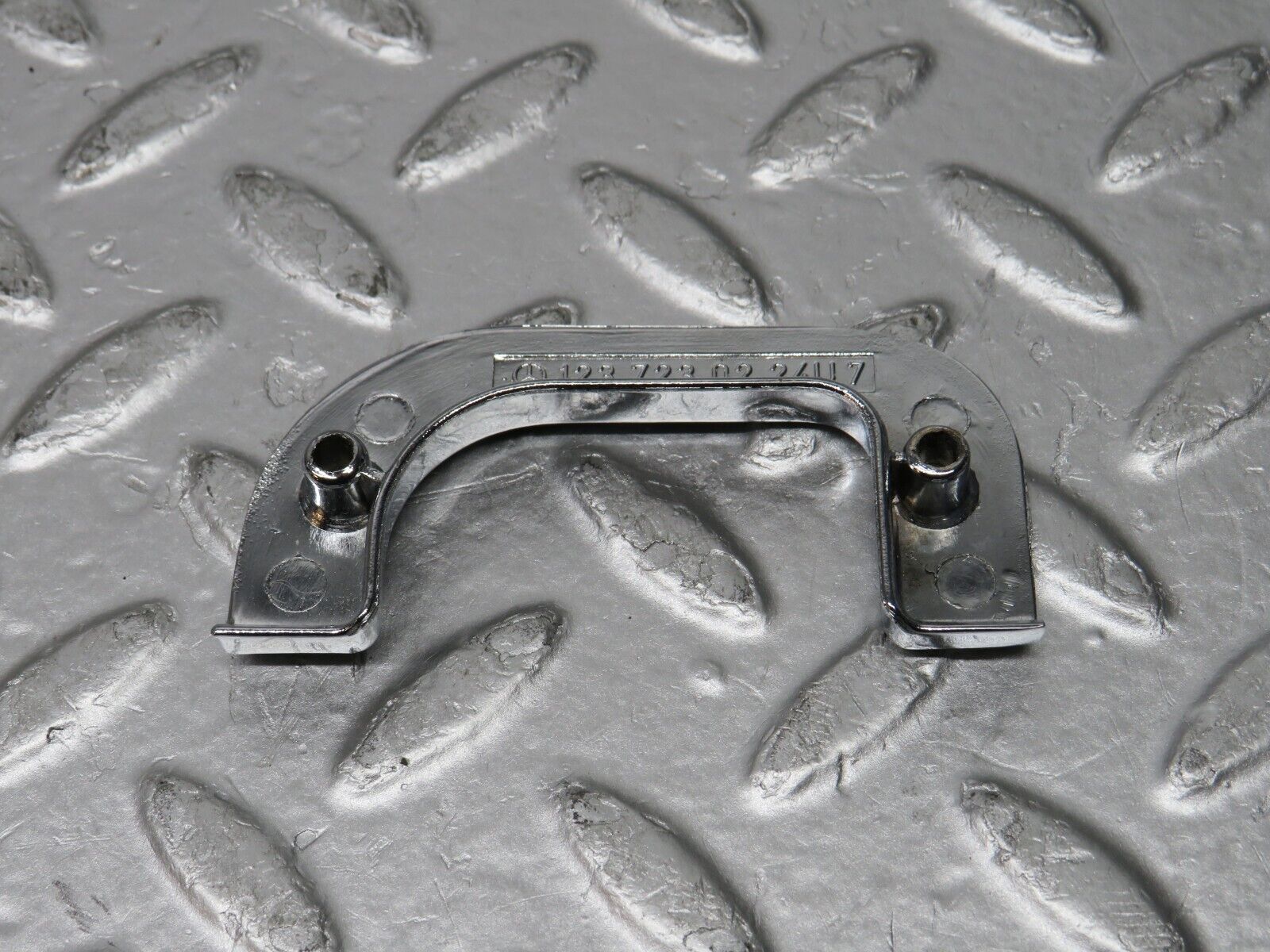 0542 Mercedes-Benz W123 230E Right Interior Chrome Door Latch Trim 1237230224