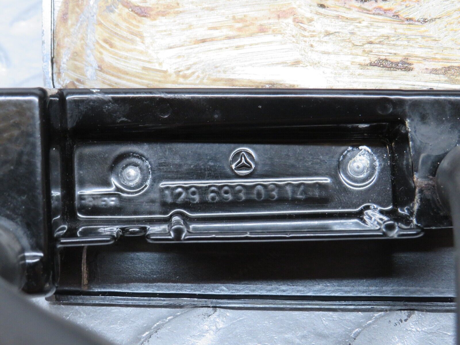 39403 Mercedes-Benz R129 320SL Coupe Roof Flap Cover Trim Left Side 1296930314