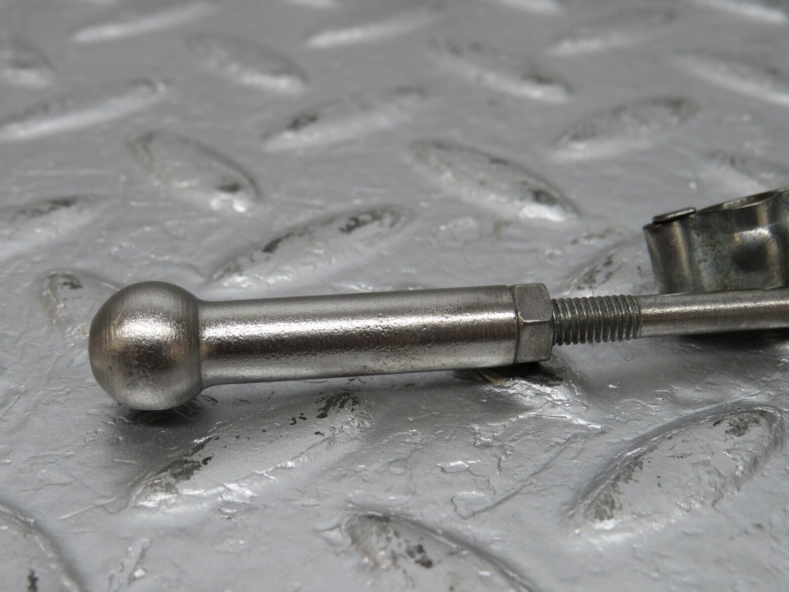 34513 Mercedes-Benz C126 380SEC Coupe Throttle Linkage