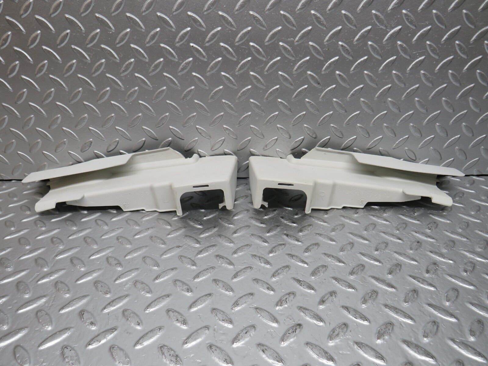 32364 Mercedes-Benz S124 300TE Front Door Lock Cover 2x 1247230408 1247230308