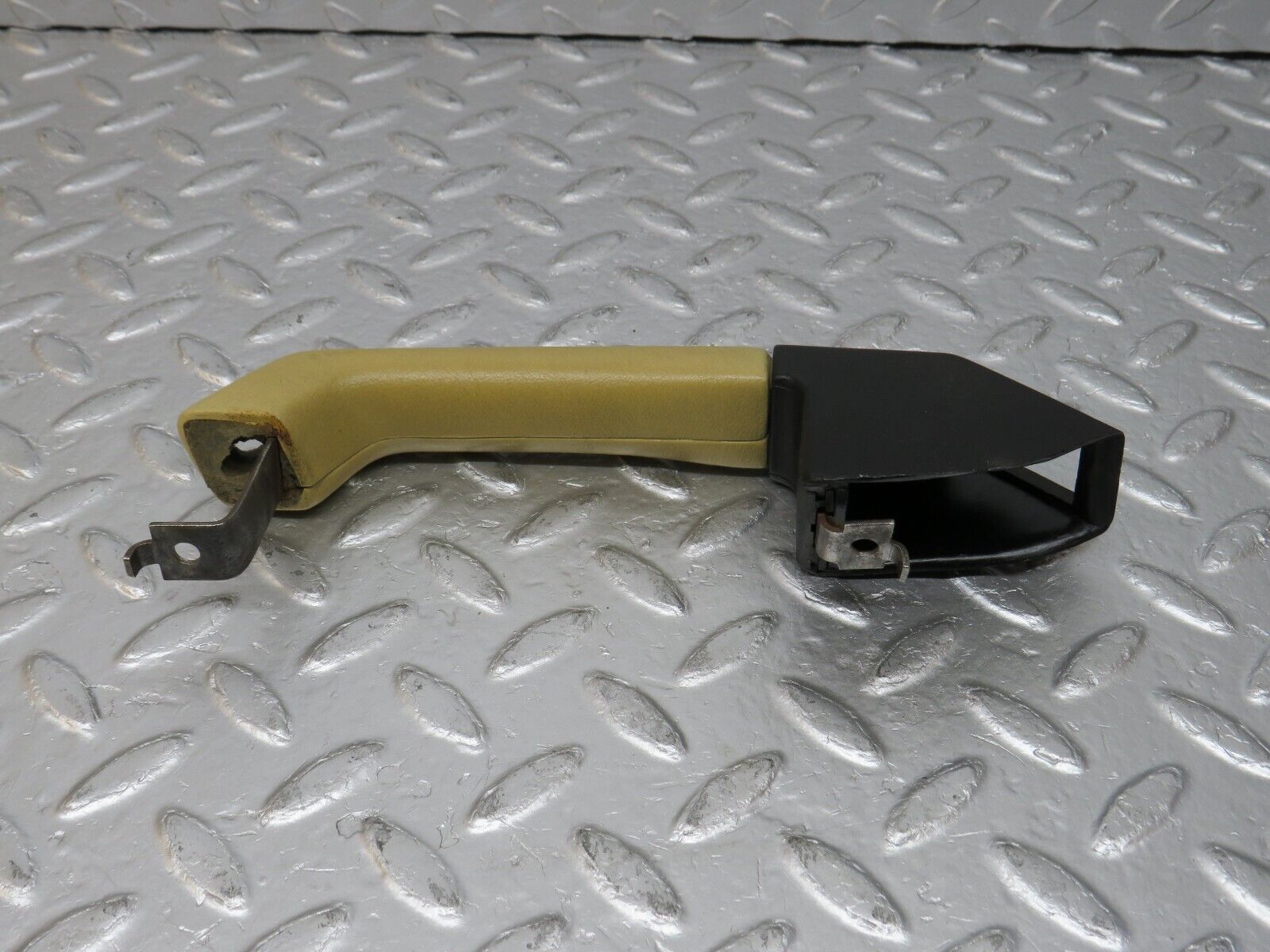 34342 Mercedes-Benz C126 380SEC Coupe Rear Right Interior Handle