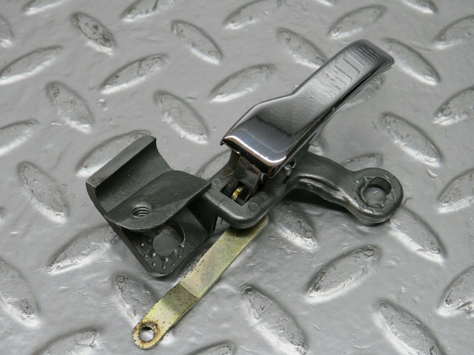 24471 Mercedes-Benz W108 Left Interior Door Handle 1157660119