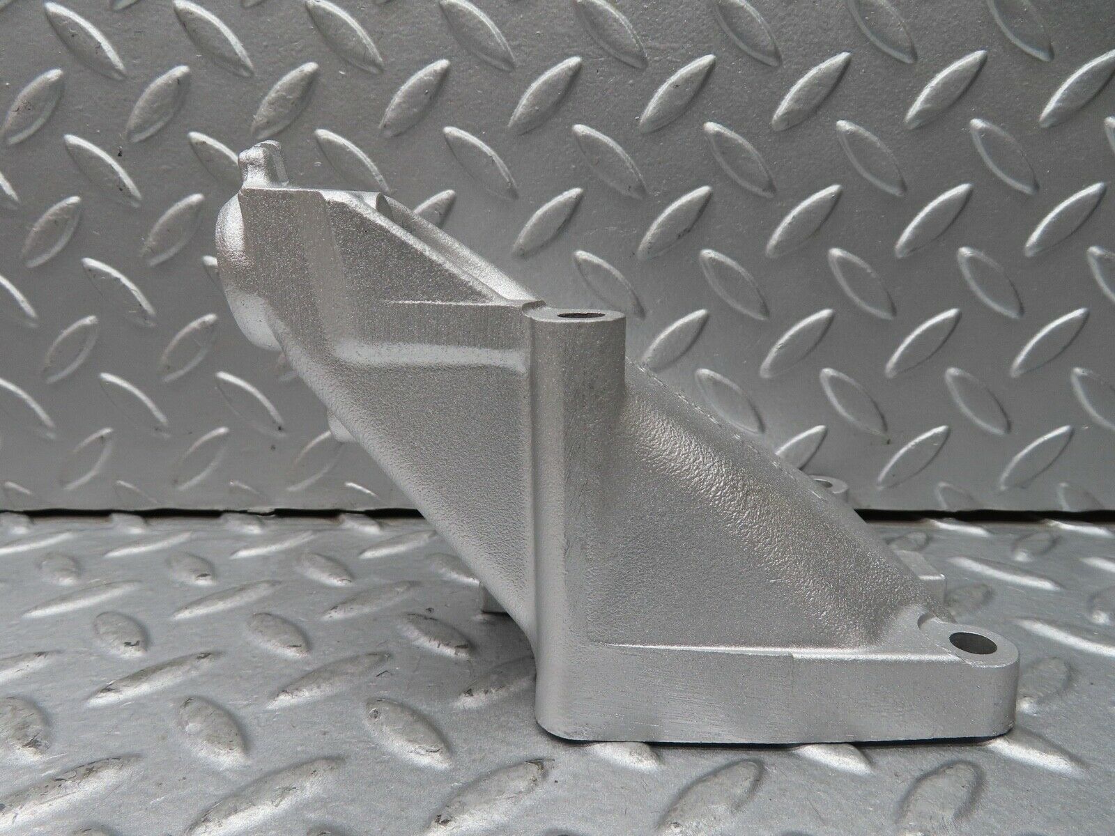 17313 Mercedes-Benz R129 300SL Coupe Engine Mount Bracket Left Side