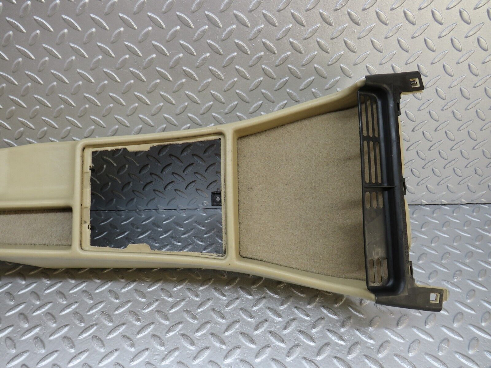 36560 Mercedes-Benz W201 190E 2.0L Centre Console Beige 2016831325 2016831236