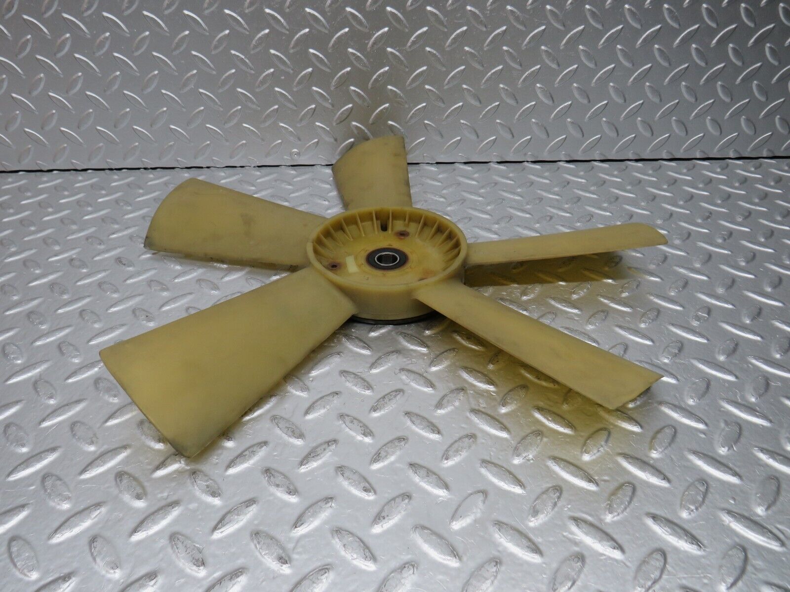 30435 Mercedes-Benz W124 230E Engine Cooling Fan 1022001123