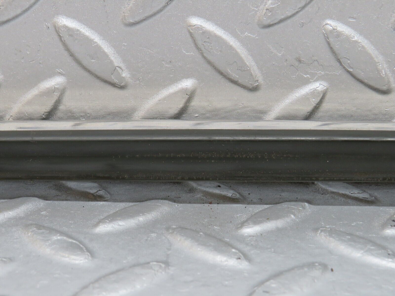 35777 Mercedes-Benz W108 Rear Right Door Centre Moulding Trim