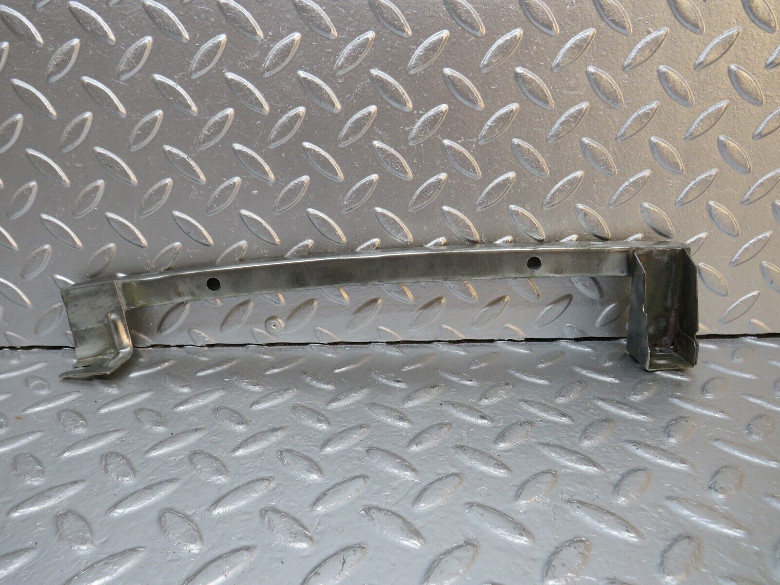 30993 Mercedes-Benz W123 200D Rear Right Door Window Channel