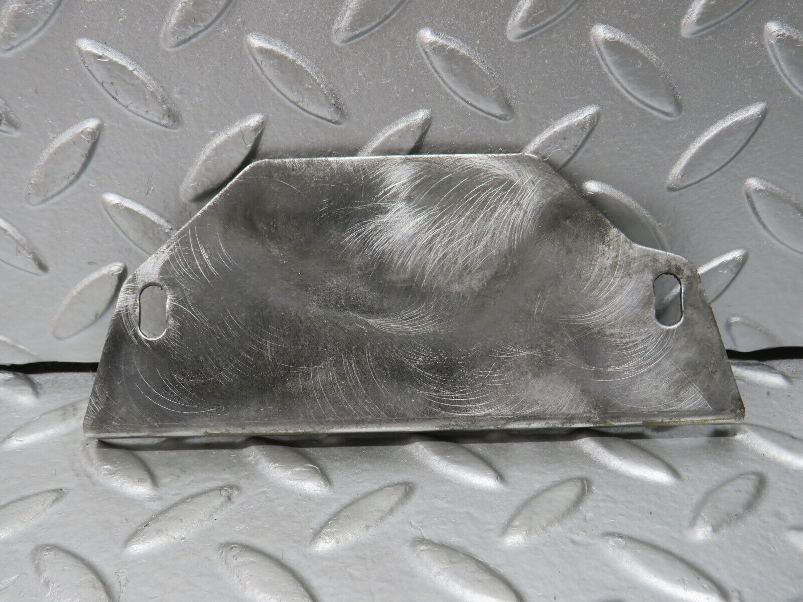 32919 Mercedes-Benz W123 300D Gearbox Flange Cover