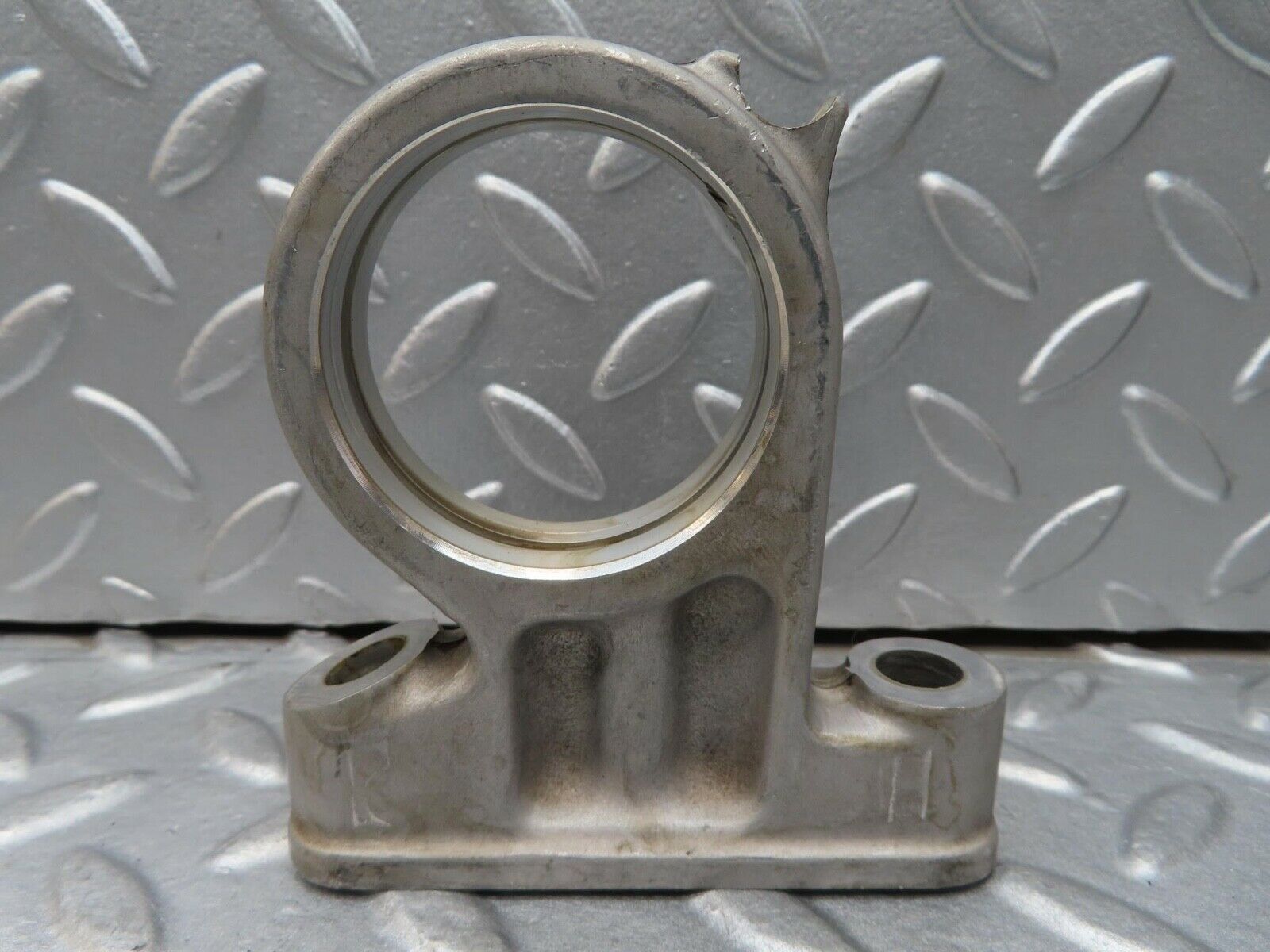 16547 Mercedes-Benz C107 350SLC Coupe Camshaft Tower Bearing 1160512118