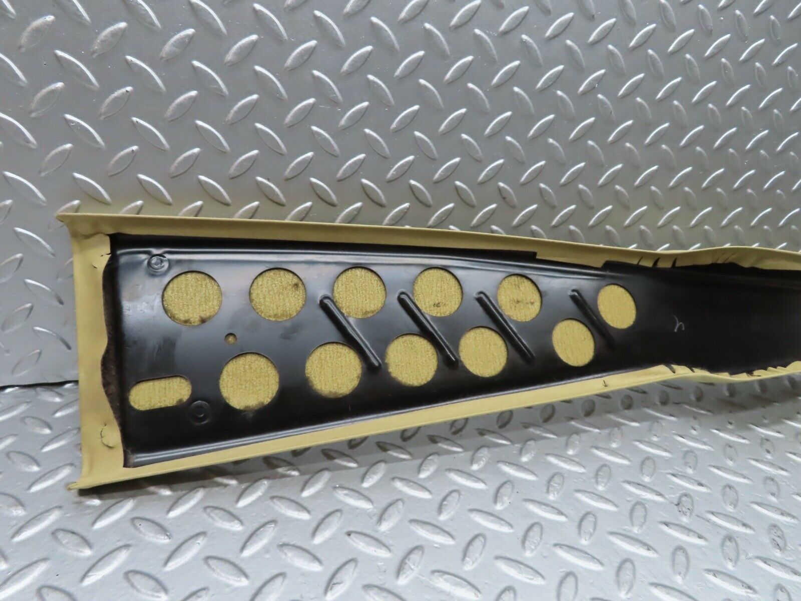 21044 Mercedes-Benz W123 230E B Pillar Cover Left Side Beige