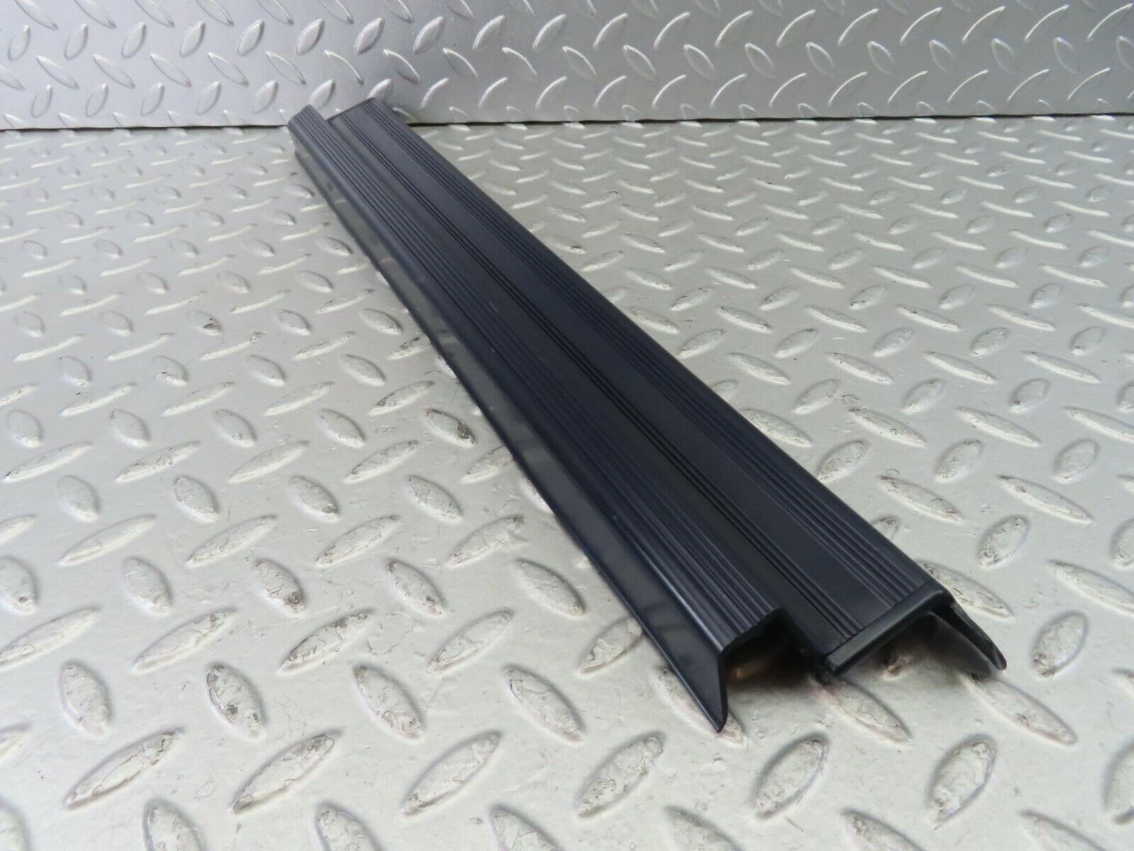 10347 Mercedes-Benz W201 190E Rear Right Door Sill Blue