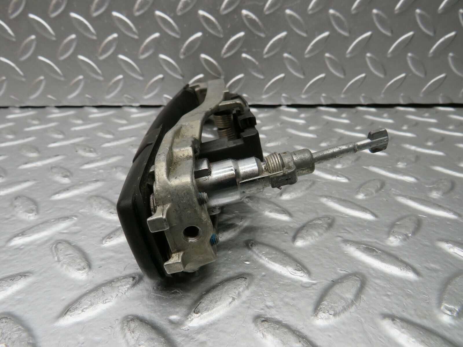 22813 Mercedes-Benz W124 230E Front Left Exterior Door Handle No Key