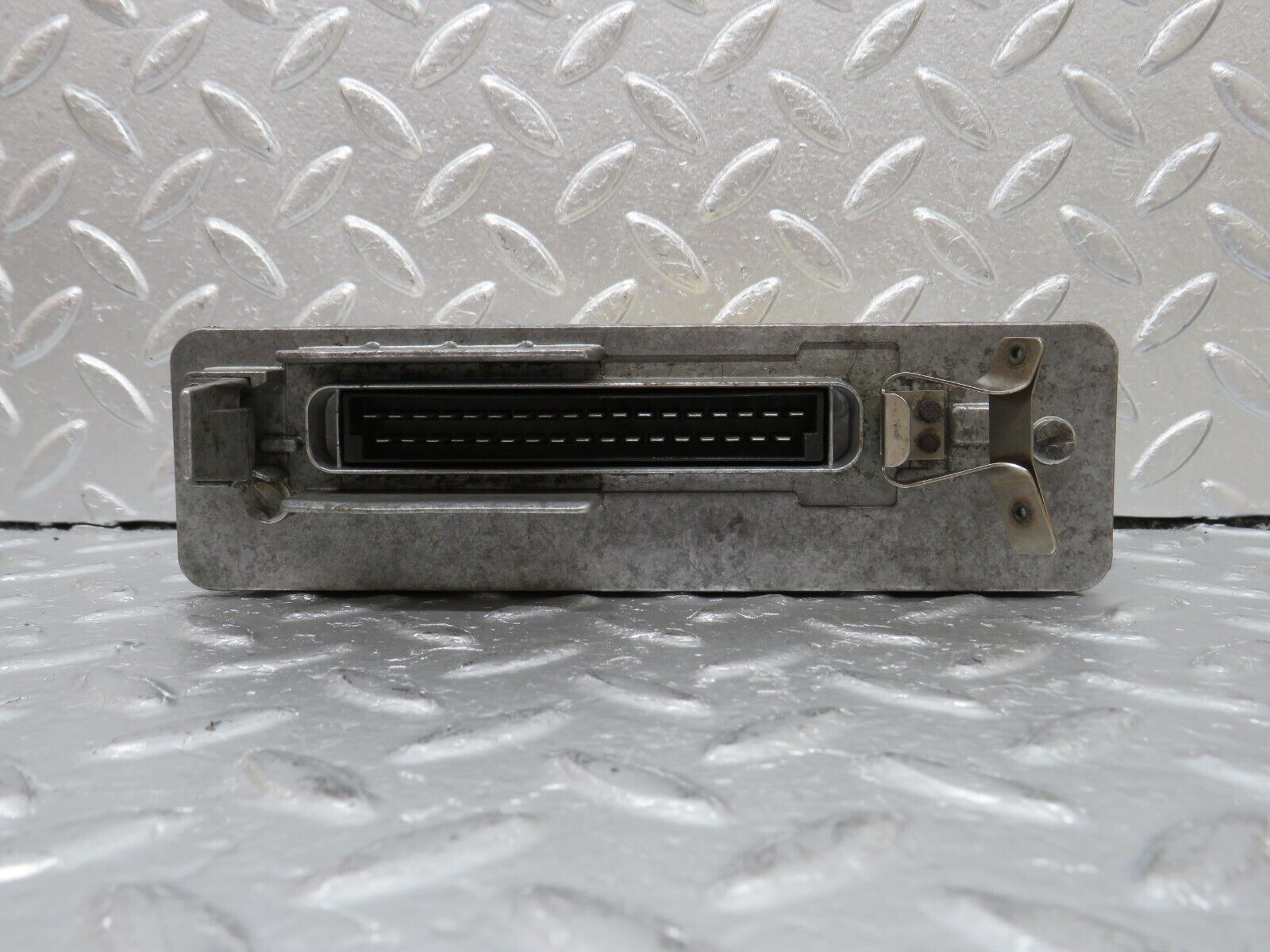 34304 Mercedes-Benz C126 380SEC Coupe ABS Control Unit Bosch 0265101006