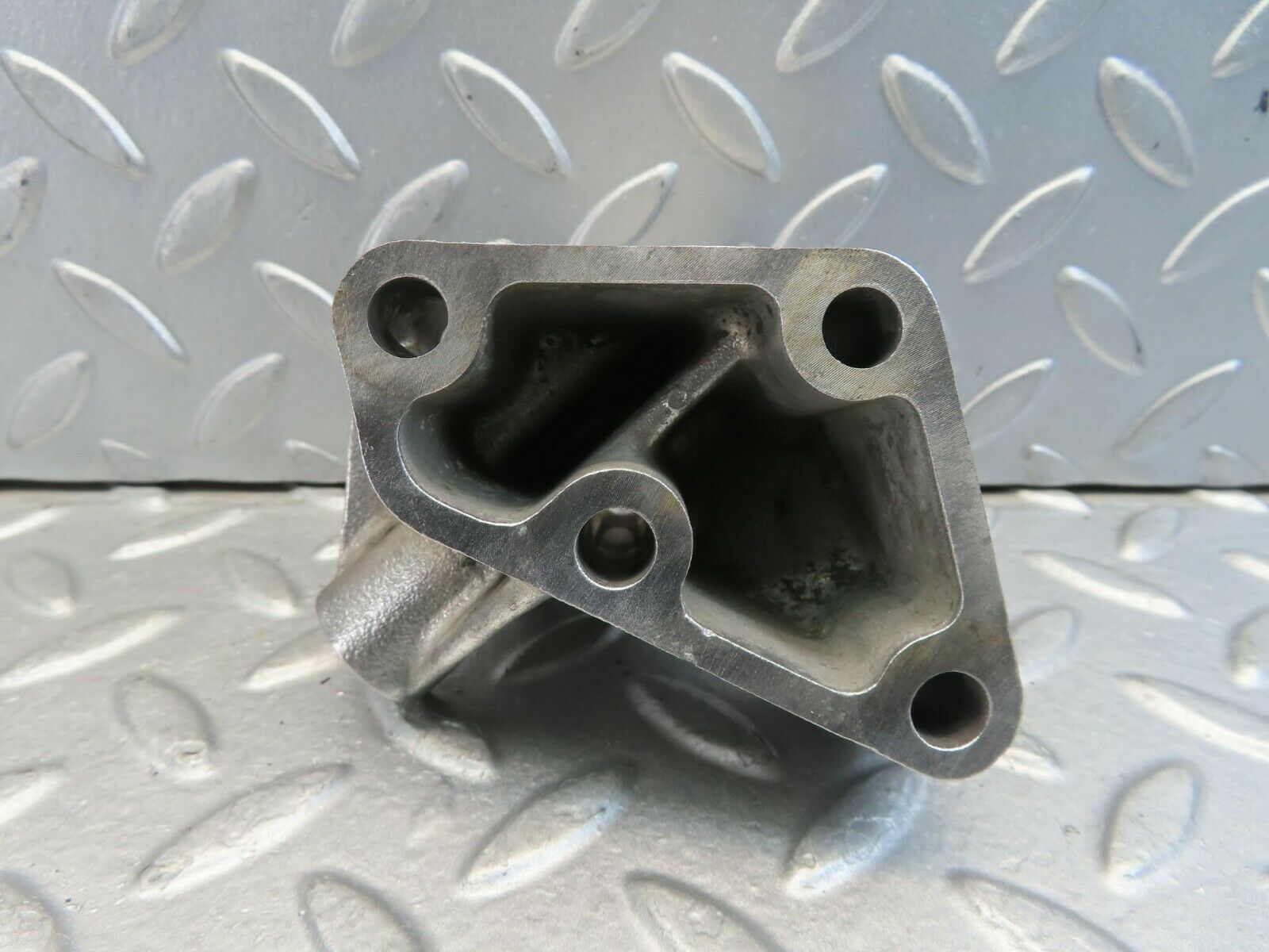 11470 Mercedes-Benz C123 230CE Coupe Alternator Holder Bracket 1021550135