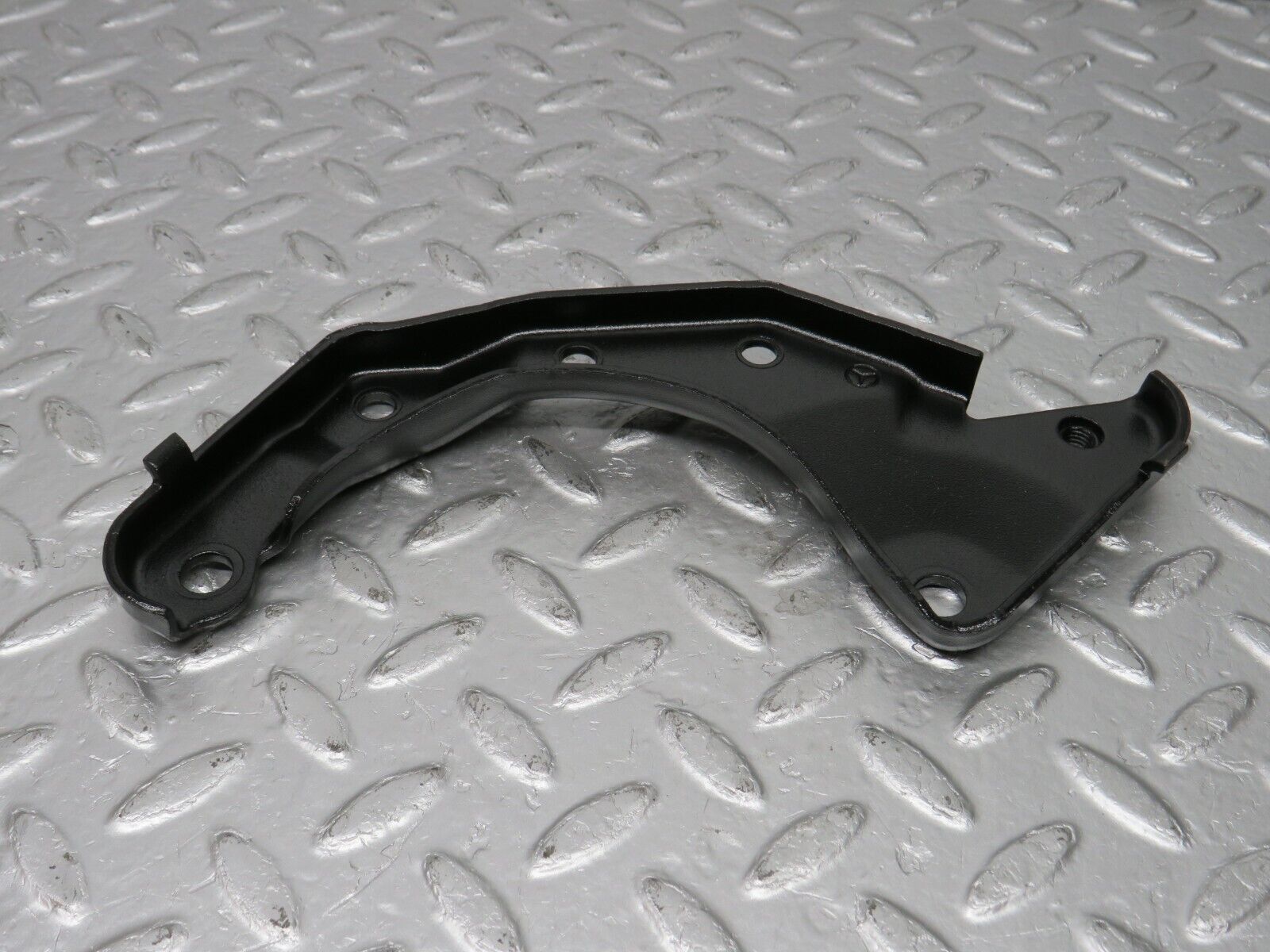 33773 Mercedes-Benz W201 190E 2.0L Alternator Generator Bracket