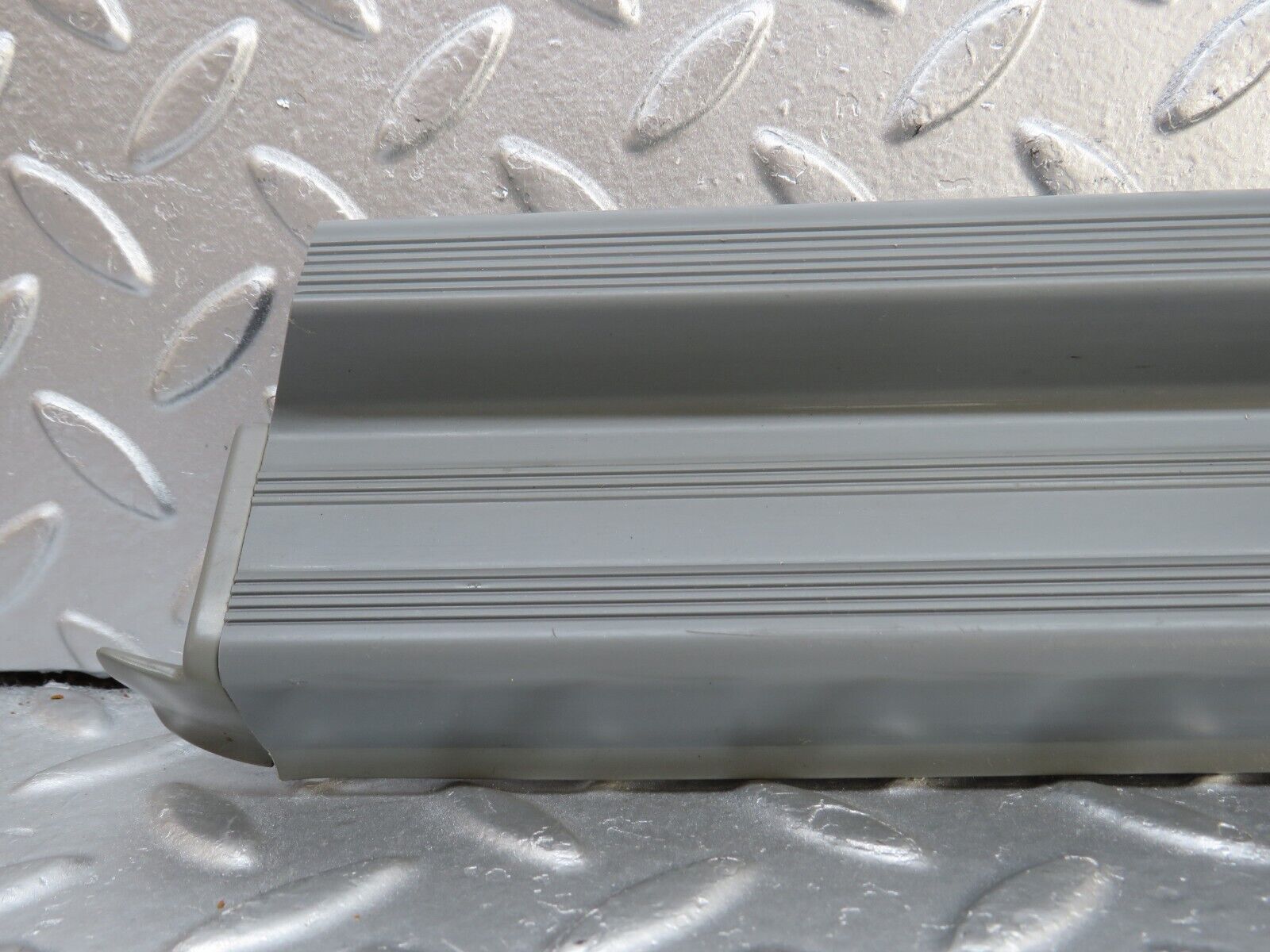 33588 Mercedes-Benz W201 190E 2.0L Rear Left Door Sill Trim Grey