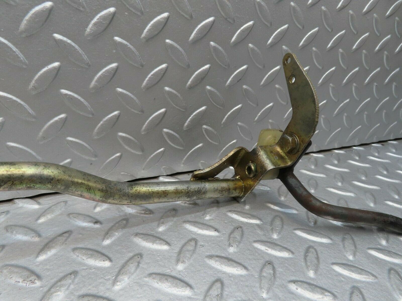 16597 Mercedes-Benz C107 380SLC Accelerator Pedal Linkage