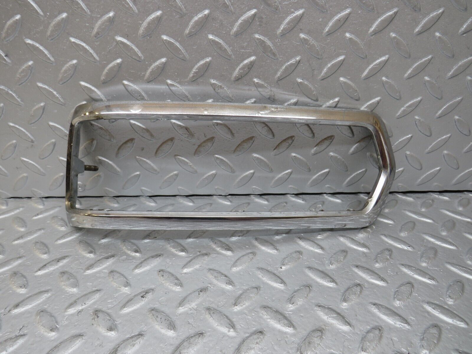 35751 Mercedes-Benz W108 Tail Light Chrome Frame Left 1088260159