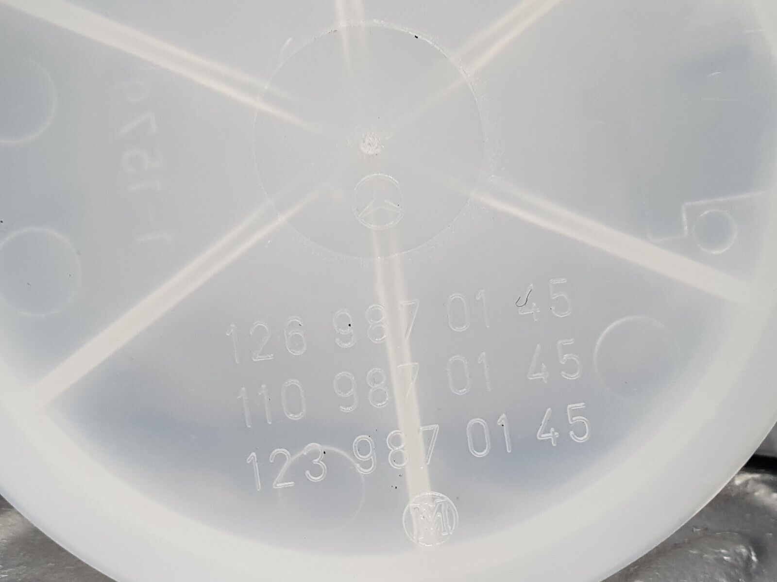 41002 Mercedes-Benz W126 300SE Trunk Boot Access Cover Panel Set 1156930030 11669010027 1269870145 1269870045