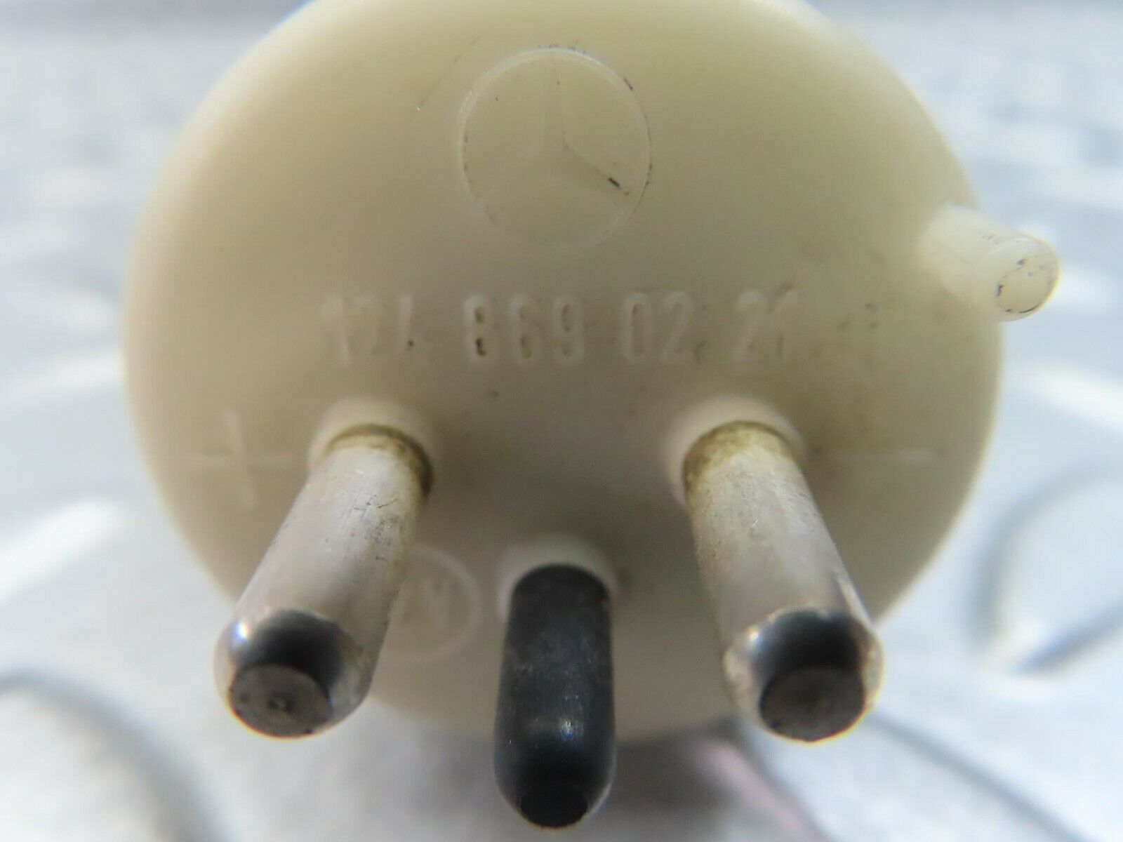 8310 Mercedes-Benz W124 Windscreen Washer Pump 1248690221